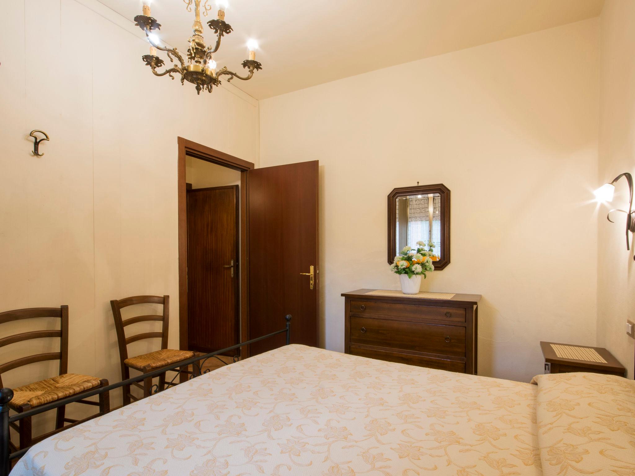 Photo 15 - 4 bedroom House in Castelfranco di Sotto with swimming pool and garden