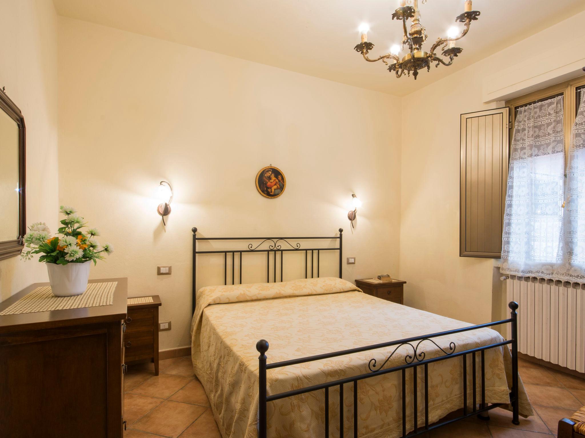 Photo 5 - 4 bedroom House in Castelfranco di Sotto with swimming pool and garden