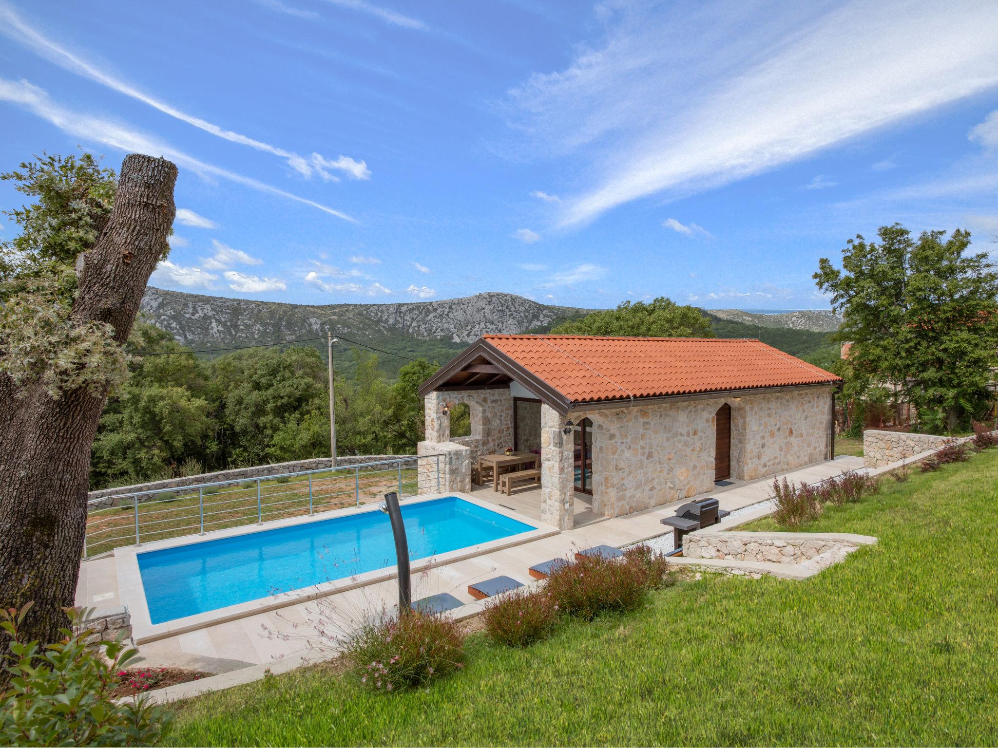 Foto 24 - Casa de 2 habitaciones en Vinodolska Općina con piscina privada y jardín