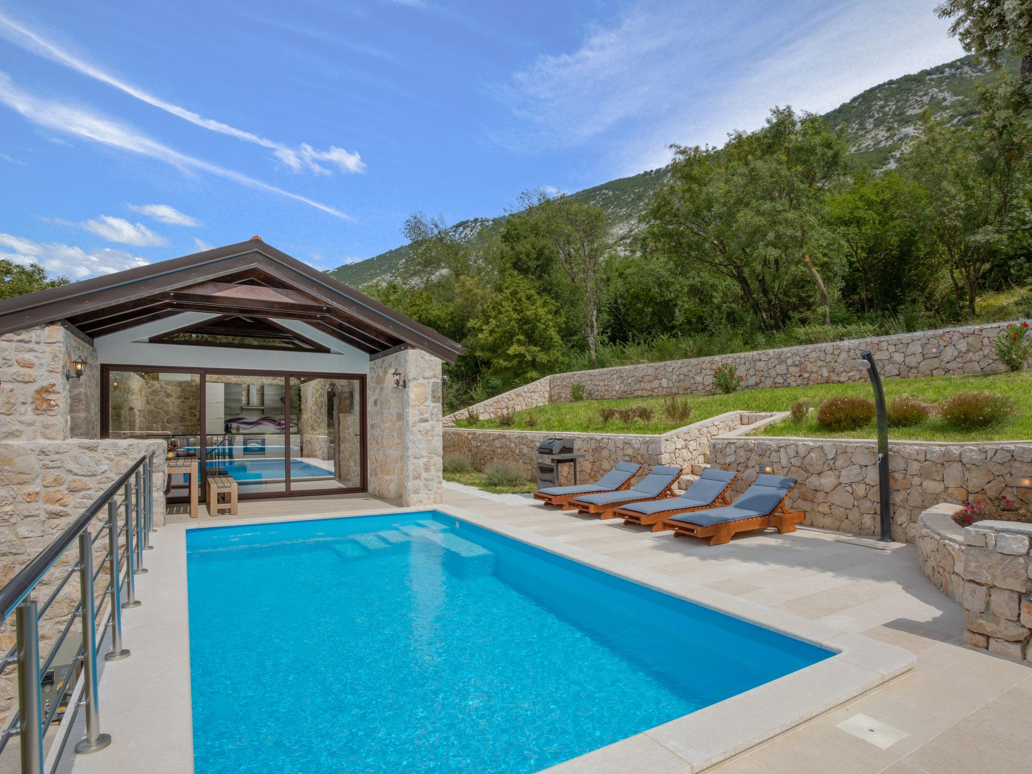 Foto 15 - Casa con 2 camere da letto a Vinodolska Općina con piscina privata e vista mare