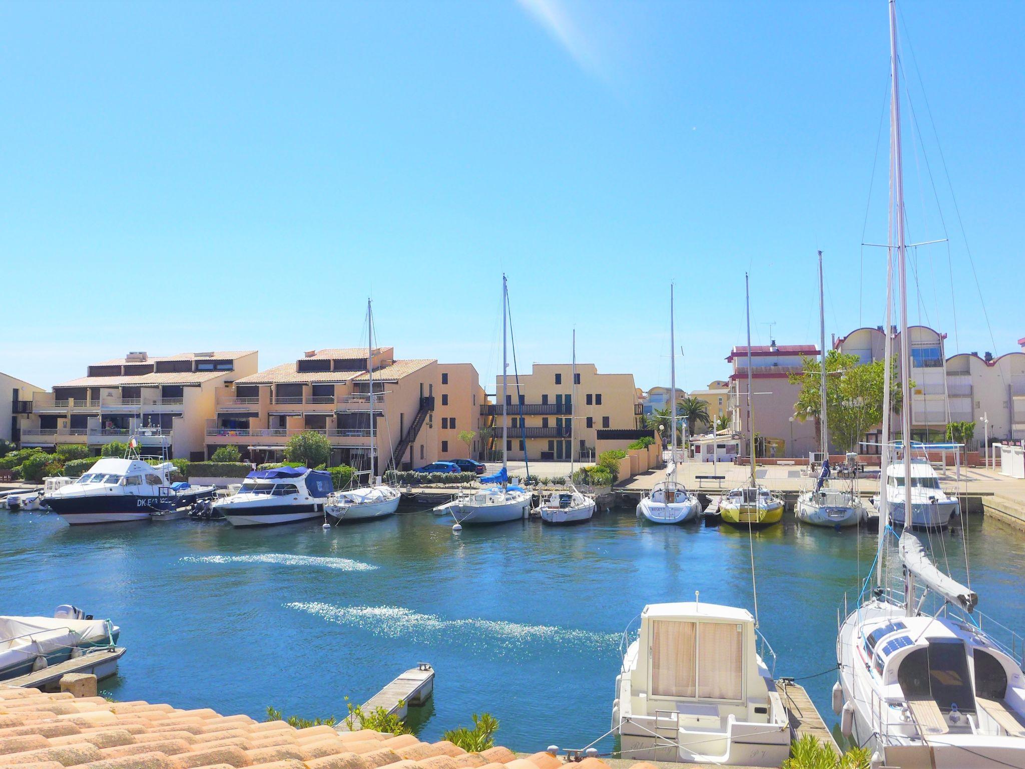 Photo 18 - Apartment in Gruissan with sea view