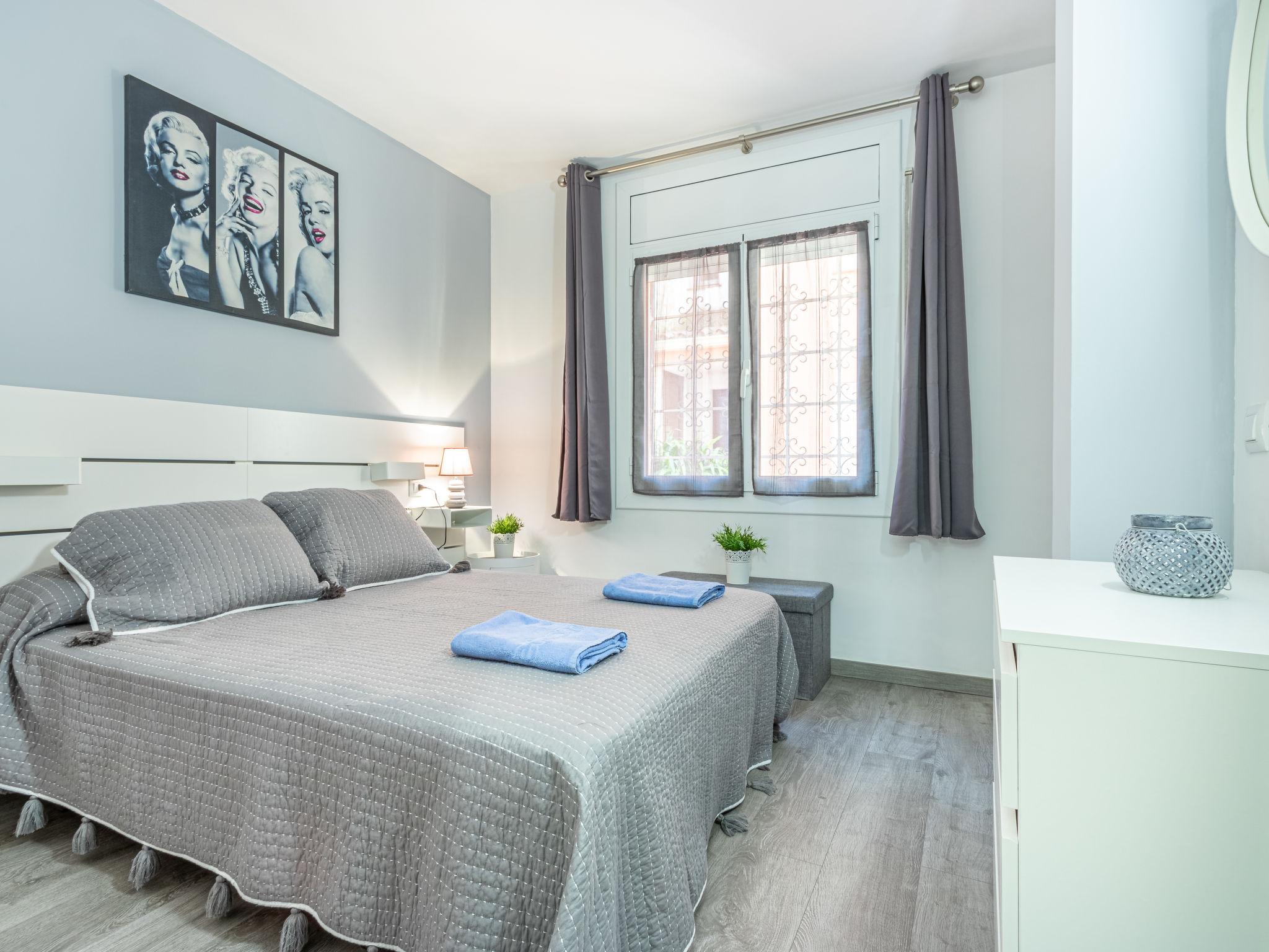Foto 3 - Appartamento con 2 camere da letto a Castelló d'Empúries con terrazza e vista mare