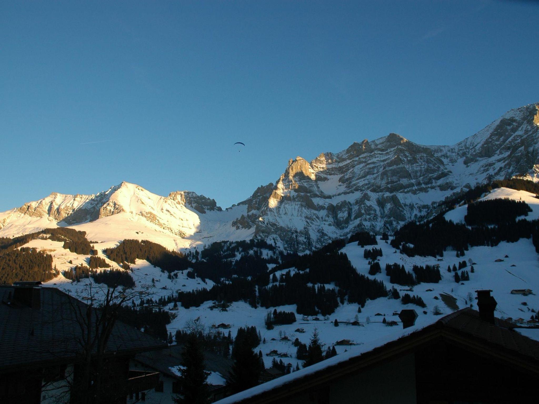 Foto 4 - Apartment mit 1 Schlafzimmer in Adelboden mit garten