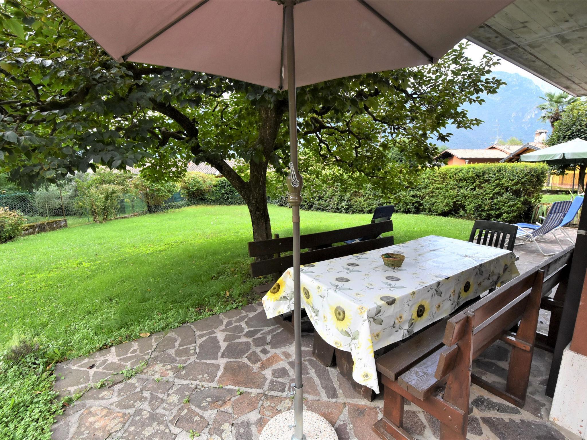 Photo 5 - 2 bedroom Apartment in Idro with garden and mountain view