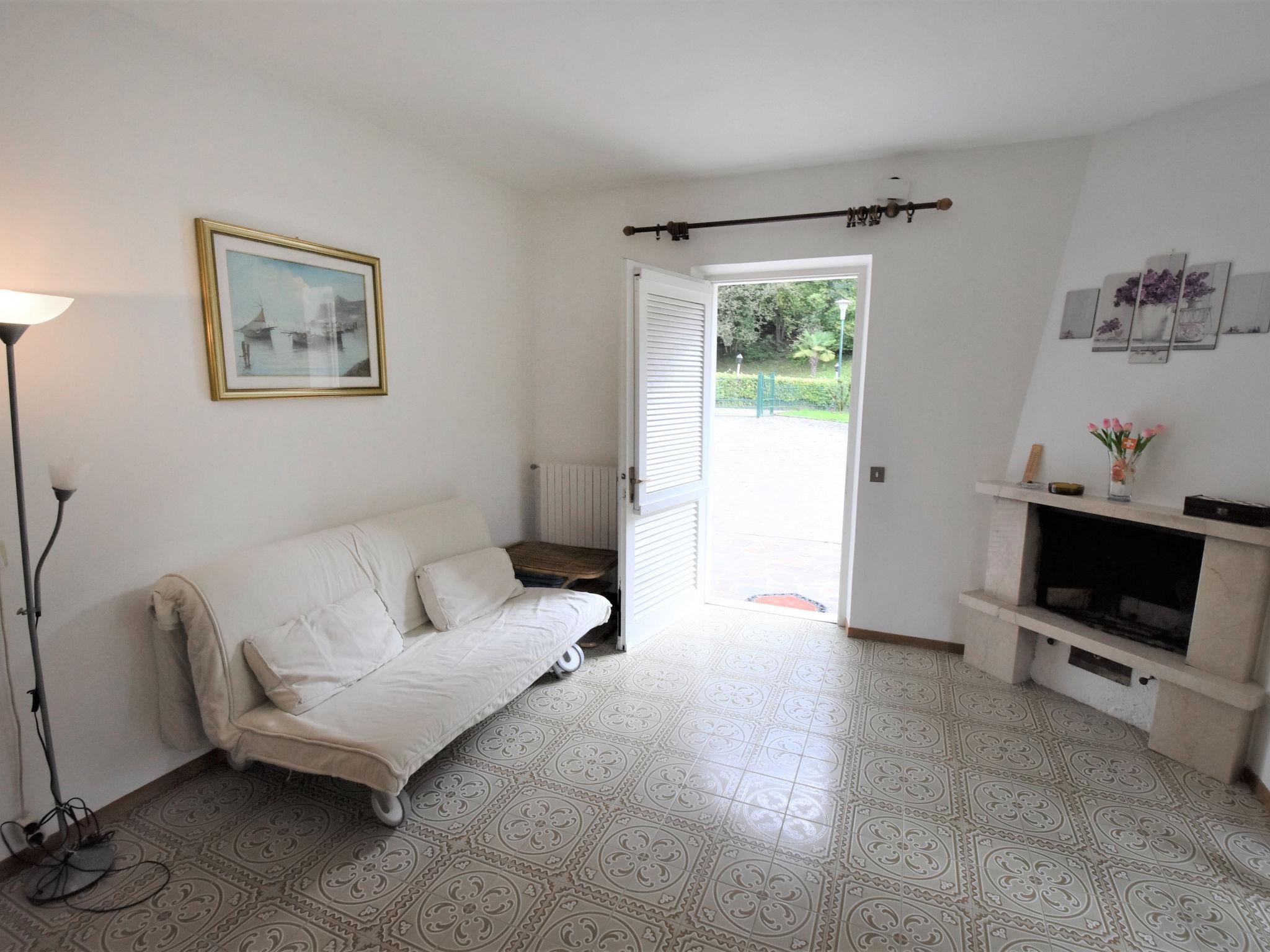 Photo 6 - 2 bedroom Apartment in Idro with garden and terrace