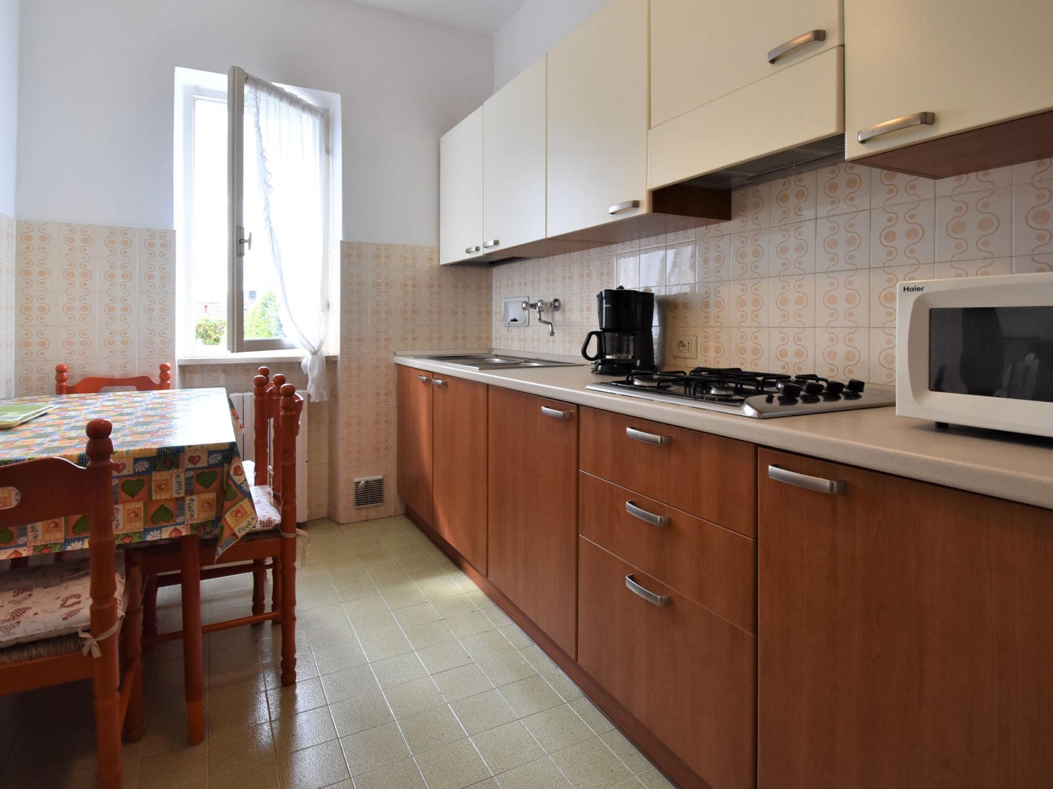 Photo 7 - 2 bedroom Apartment in Idro with garden and terrace