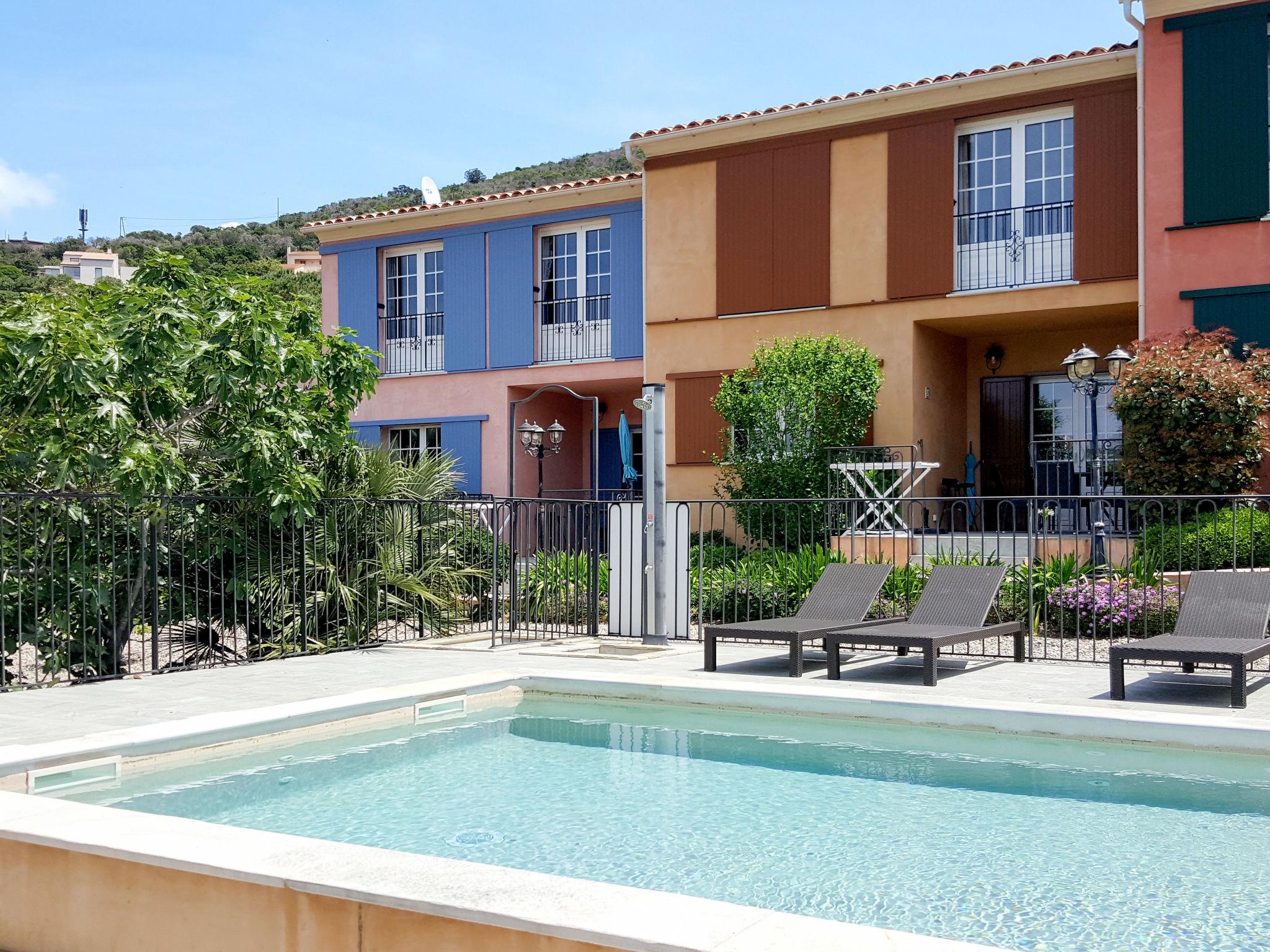 Photo 2 - Maison de 2 chambres à Galéria avec piscine et vues à la mer