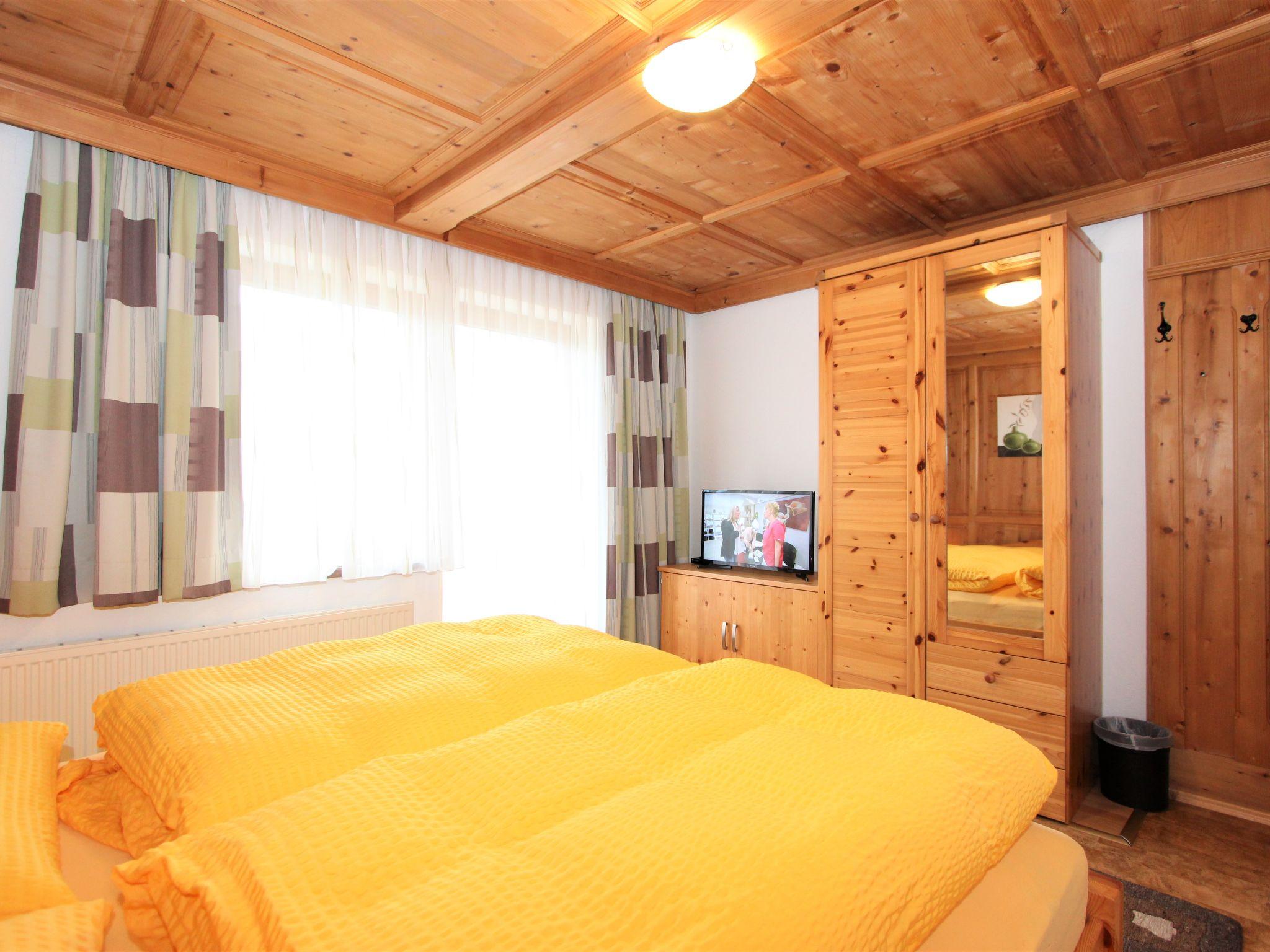 Photo 2 - Appartement de 3 chambres à Aschau im Zillertal avec vues sur la montagne