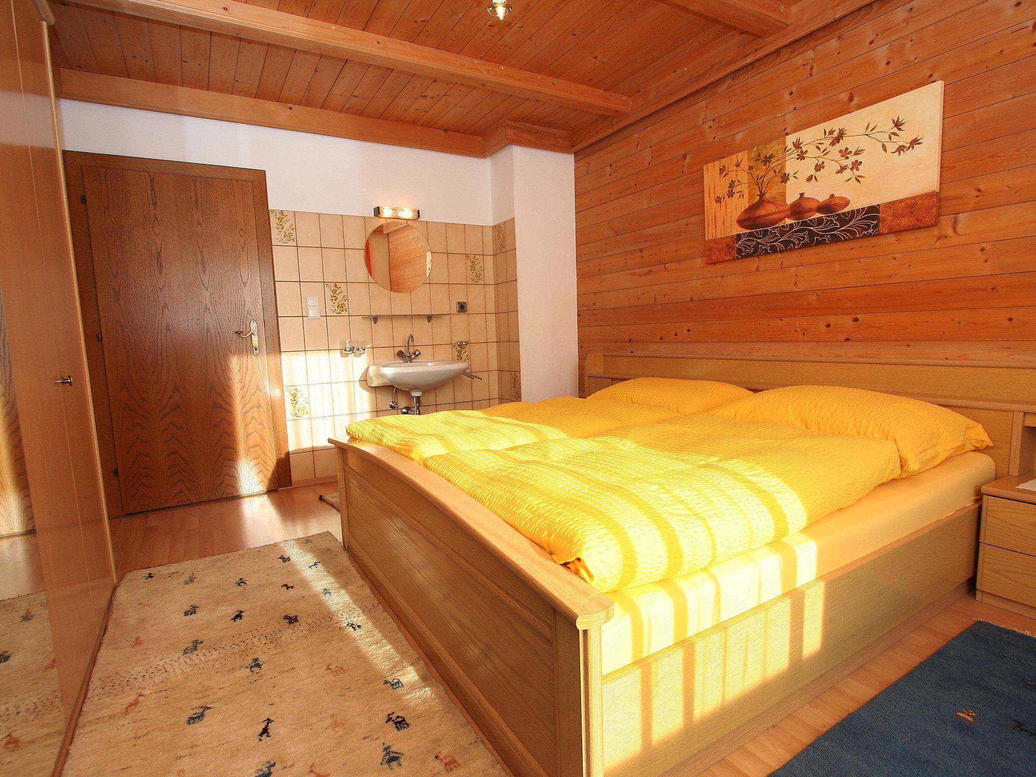 Foto 12 - Apartment mit 3 Schlafzimmern in Aschau im Zillertal mit blick auf die berge