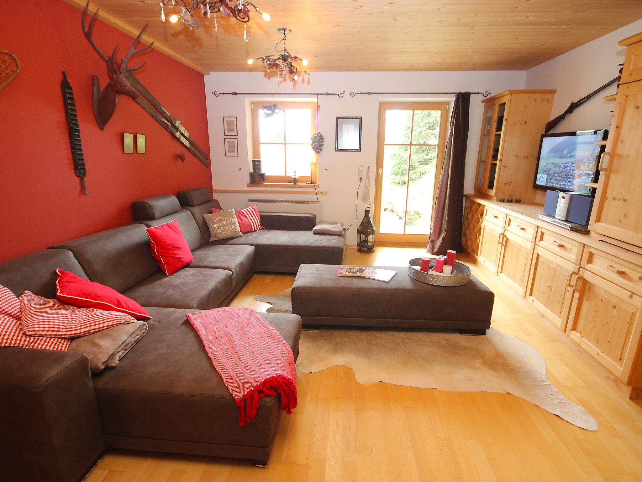 Photo 3 - 5 bedroom House in Wald im Pinzgau with garden and mountain view