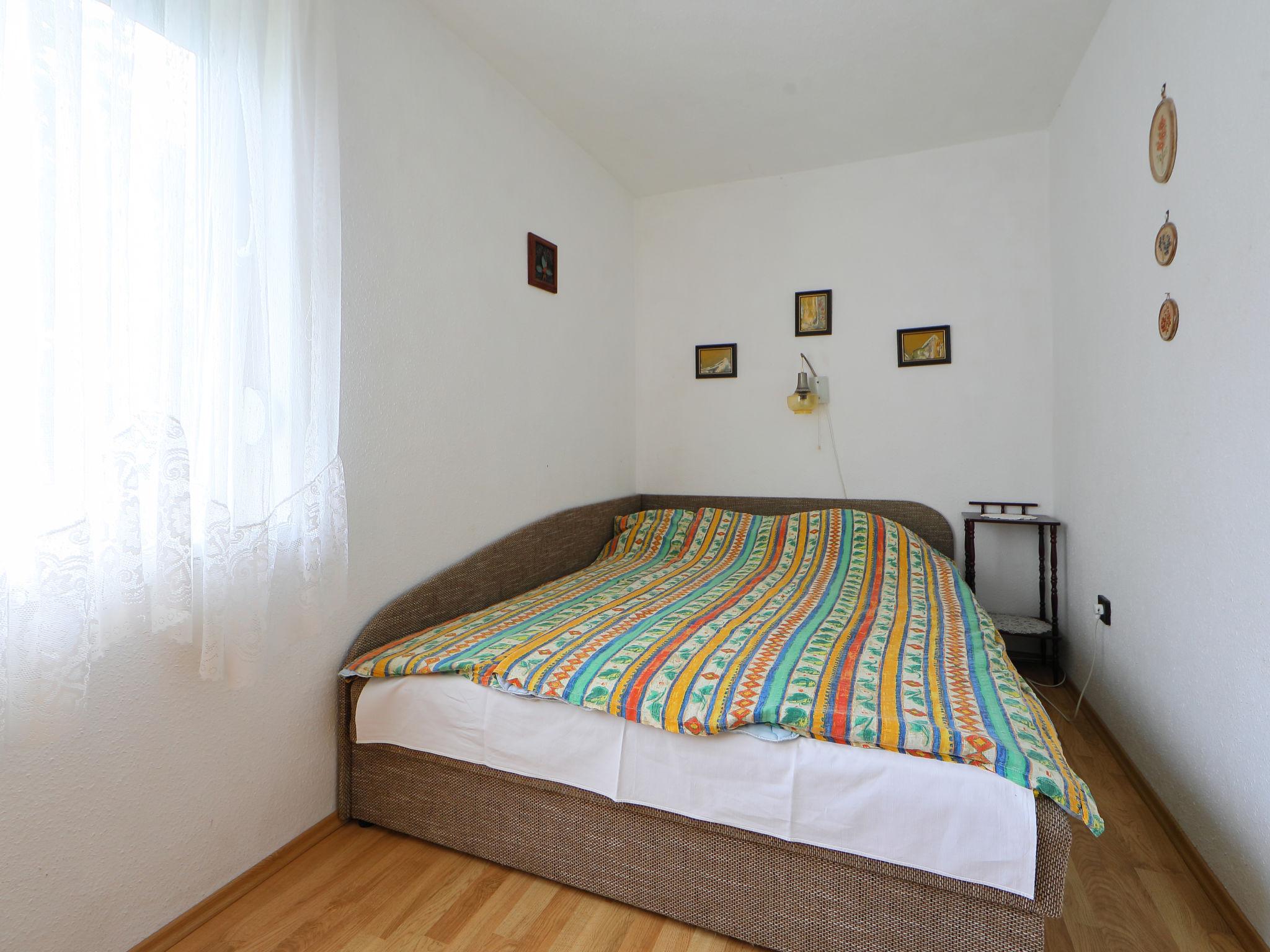 Foto 13 - Haus mit 4 Schlafzimmern in Balatonkeresztúr mit garten und terrasse