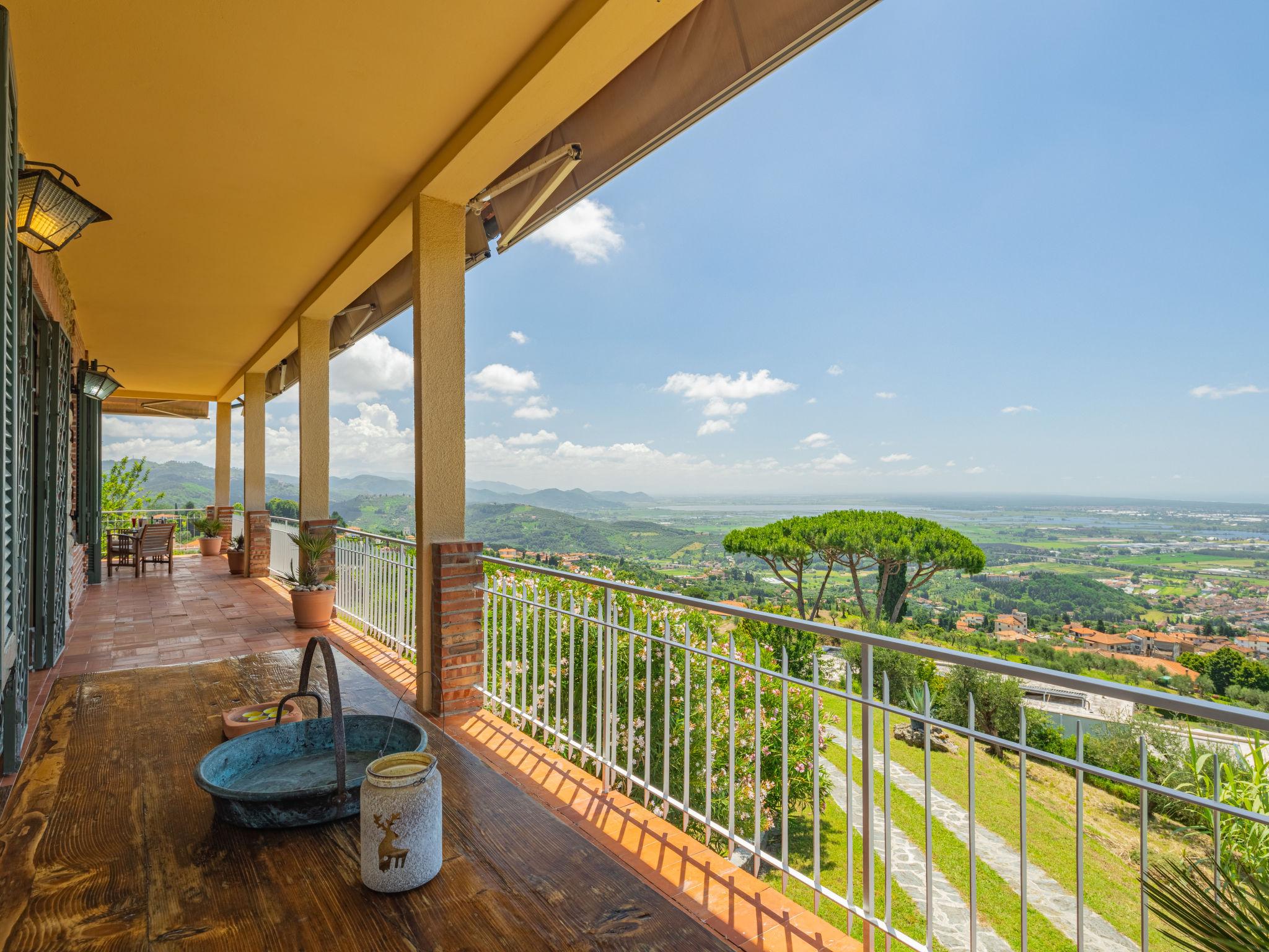 Foto 5 - Casa de 4 quartos em Massarosa com piscina privada e vistas do mar