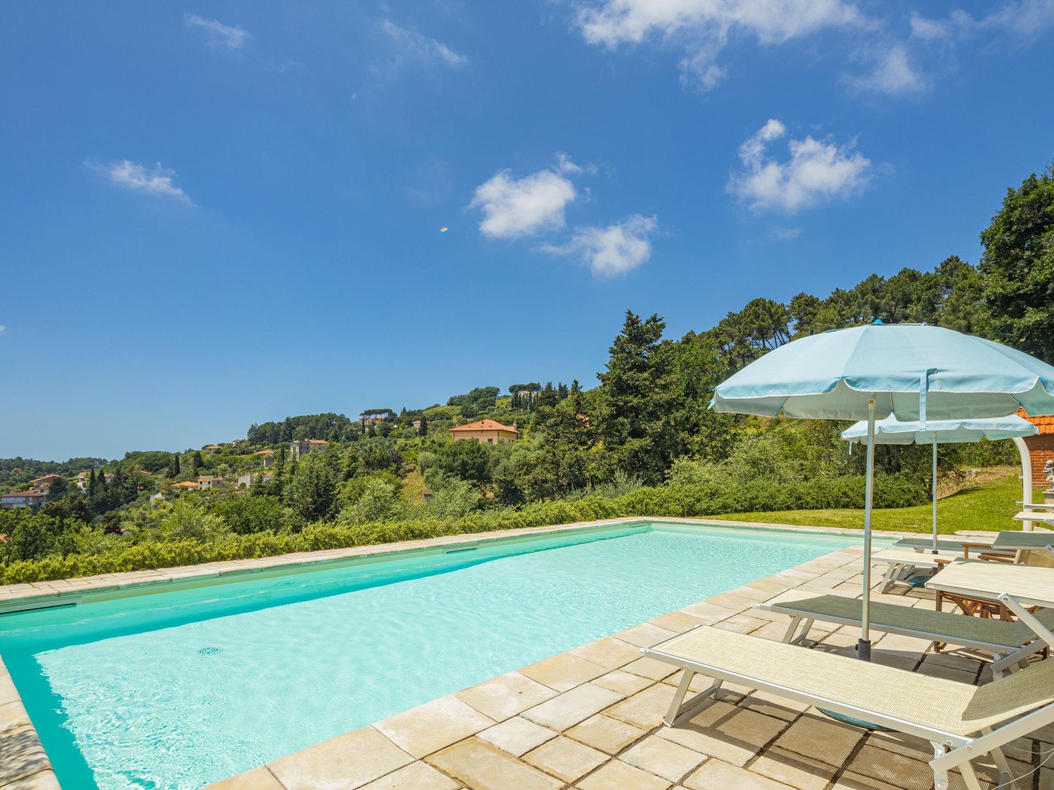 Photo 3 - Maison de 4 chambres à Massarosa avec piscine privée et vues à la mer