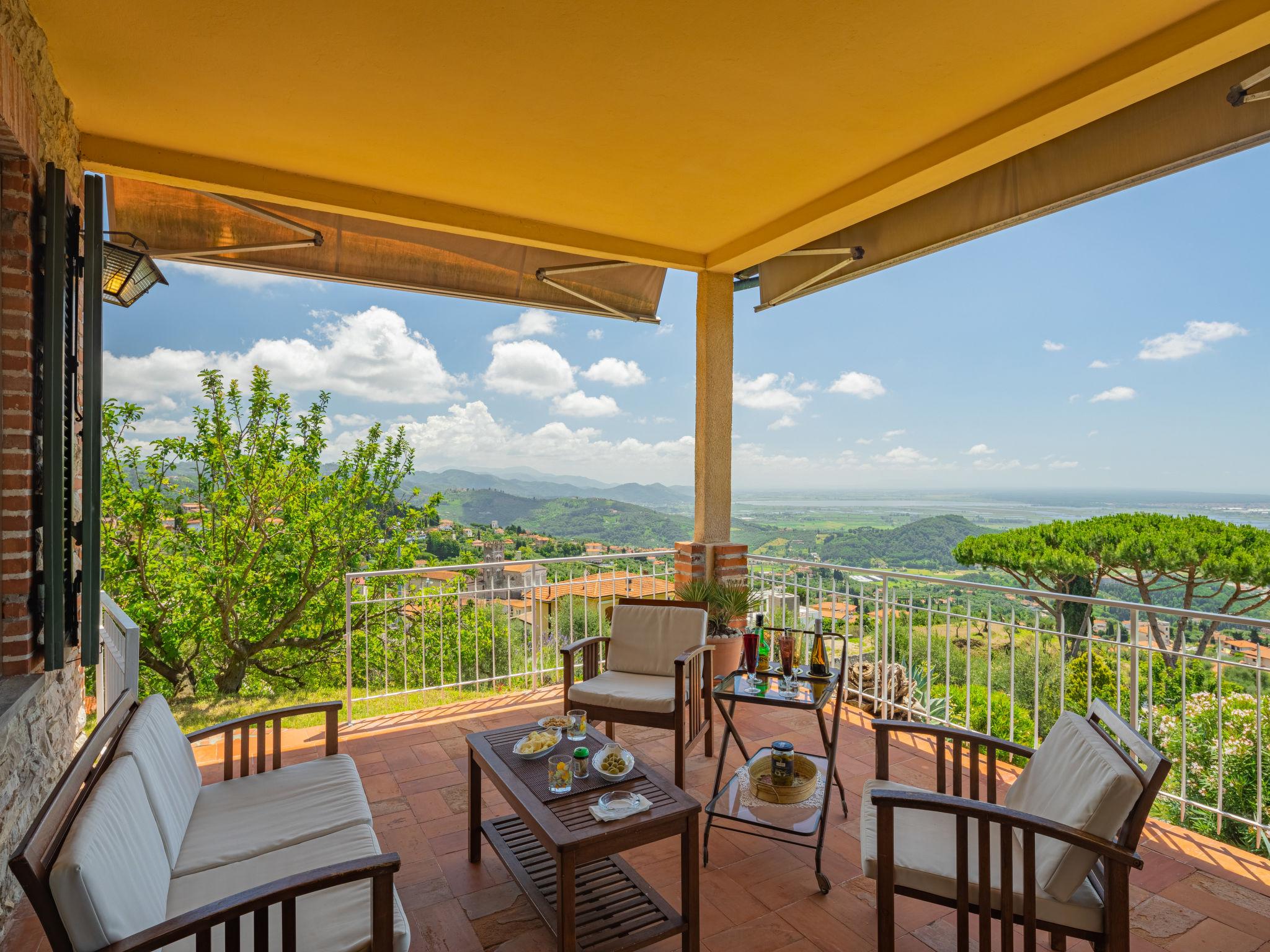 Foto 4 - Casa de 4 quartos em Massarosa com piscina privada e vistas do mar