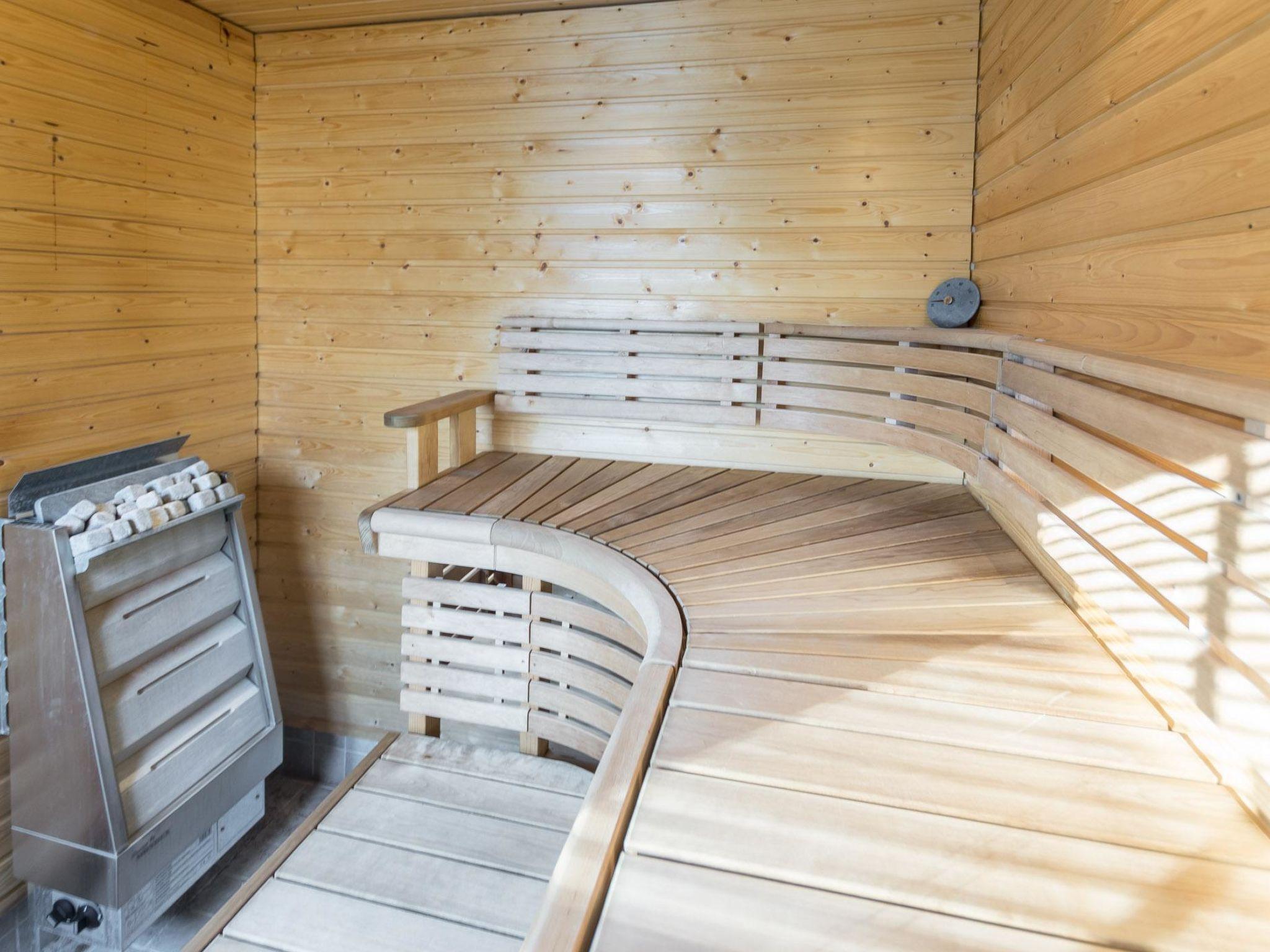 Photo 22 - 4 bedroom House in Jämsä with sauna
