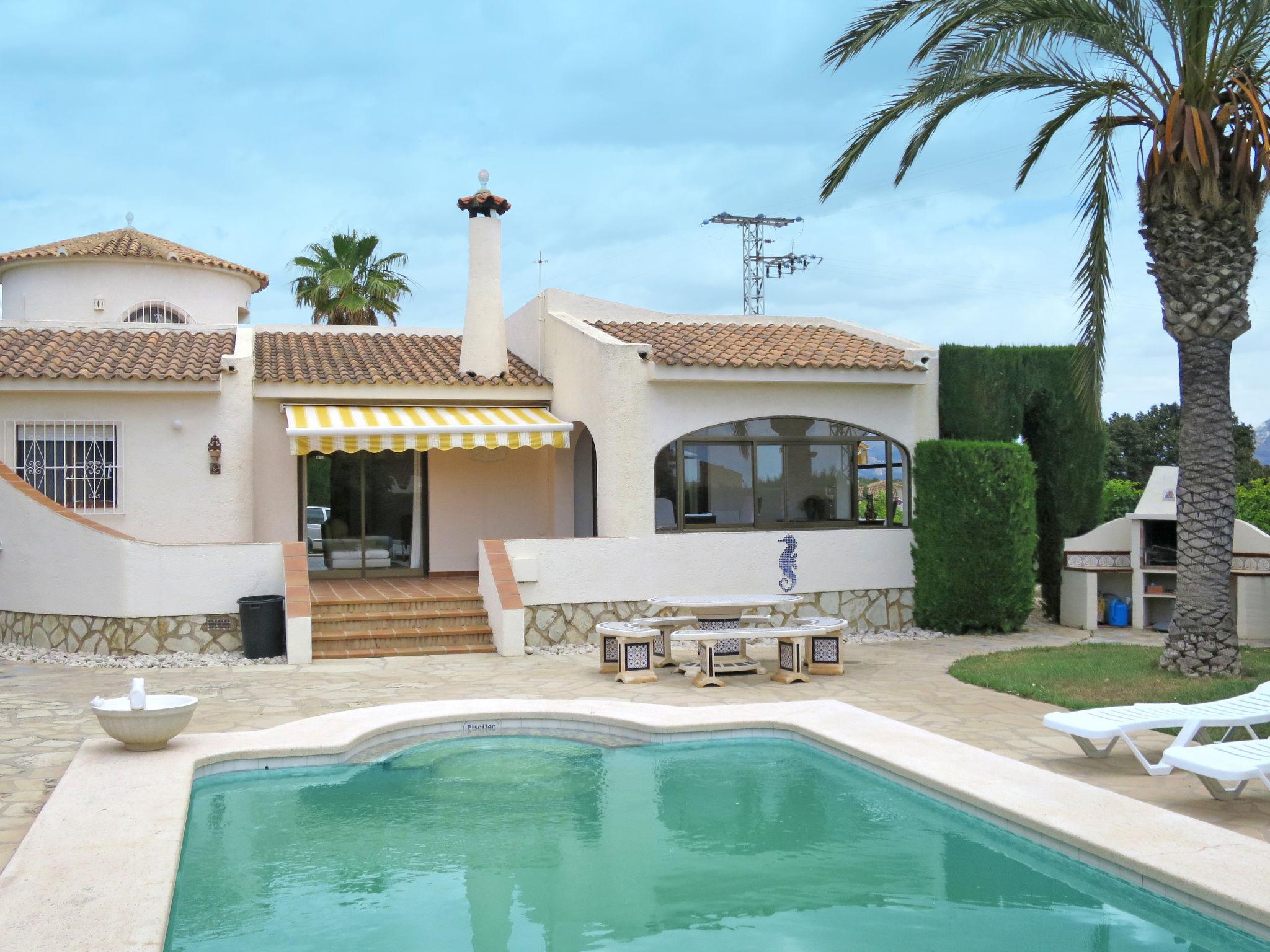 Photo 1 - Maison de 4 chambres à La Nucia avec piscine privée et vues à la mer