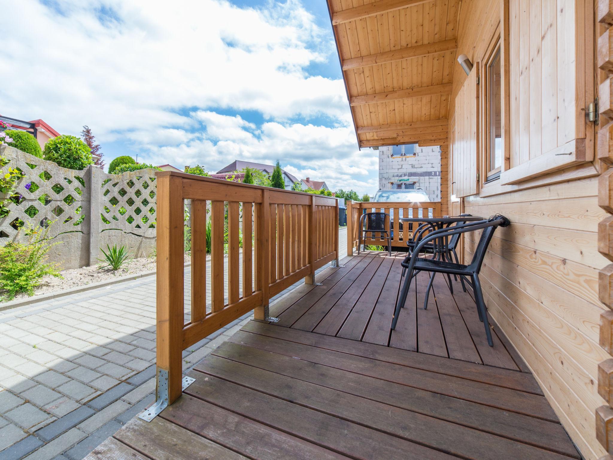 Photo 14 - Maison de 1 chambre à Mielno avec terrasse