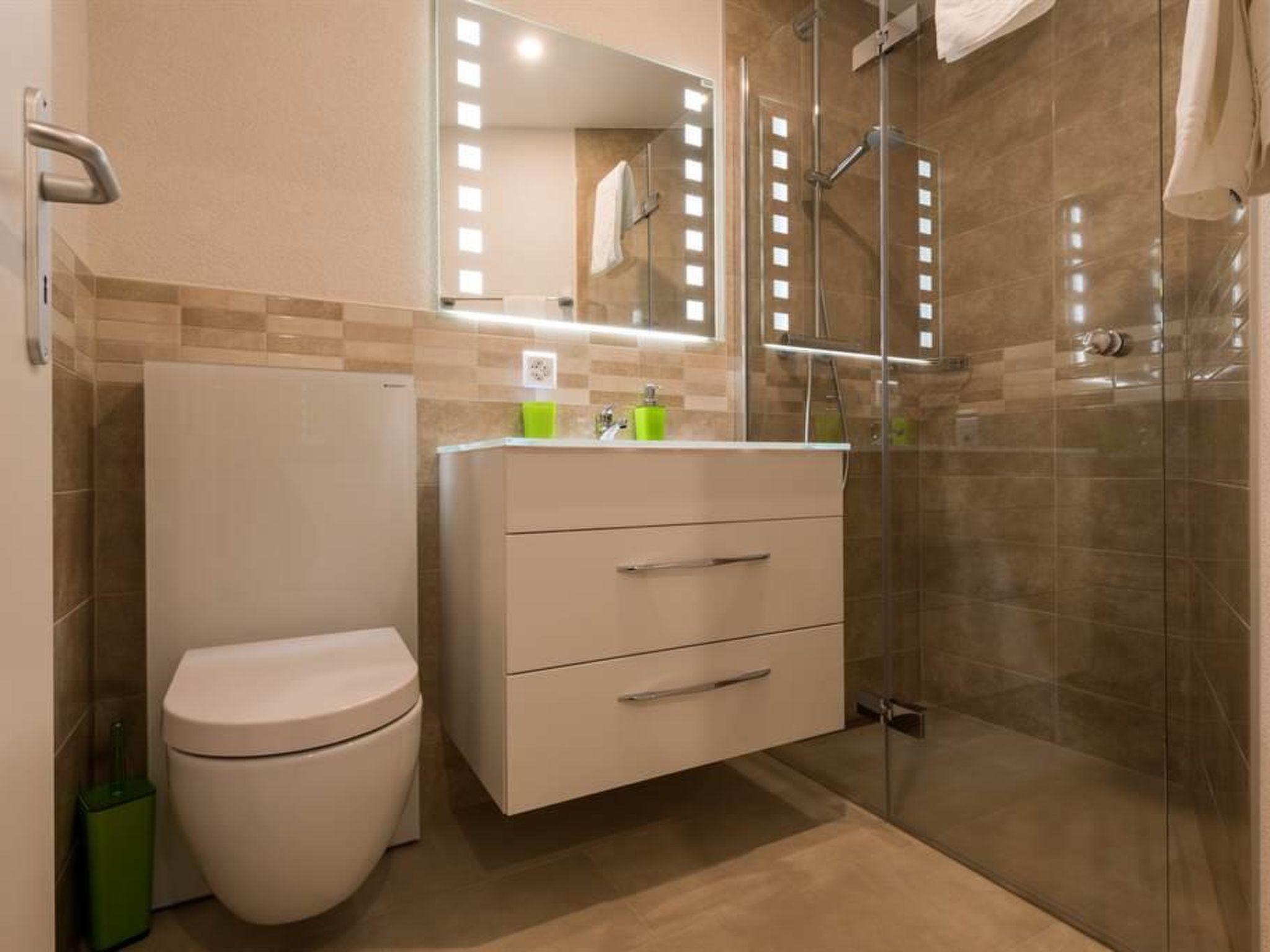 Foto 28 - Apartamento de 1 habitación en Saas-Almagell con sauna y bañera de hidromasaje