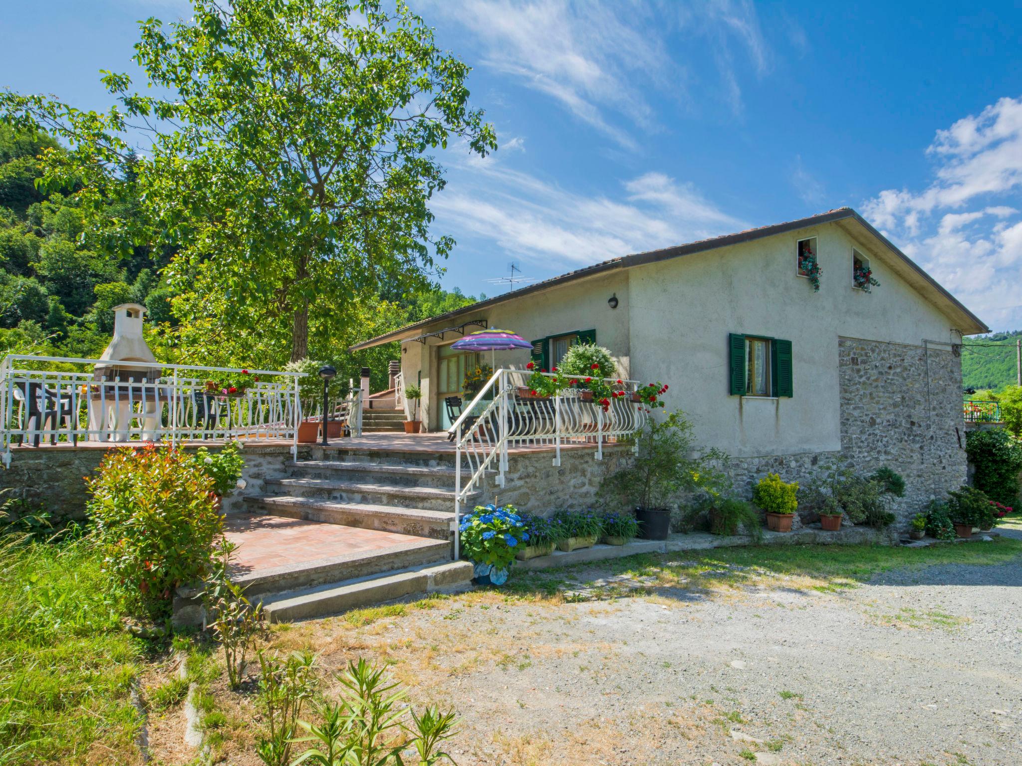 Foto 2 - Casa de 3 quartos em Casola in Lunigiana com jardim e terraço