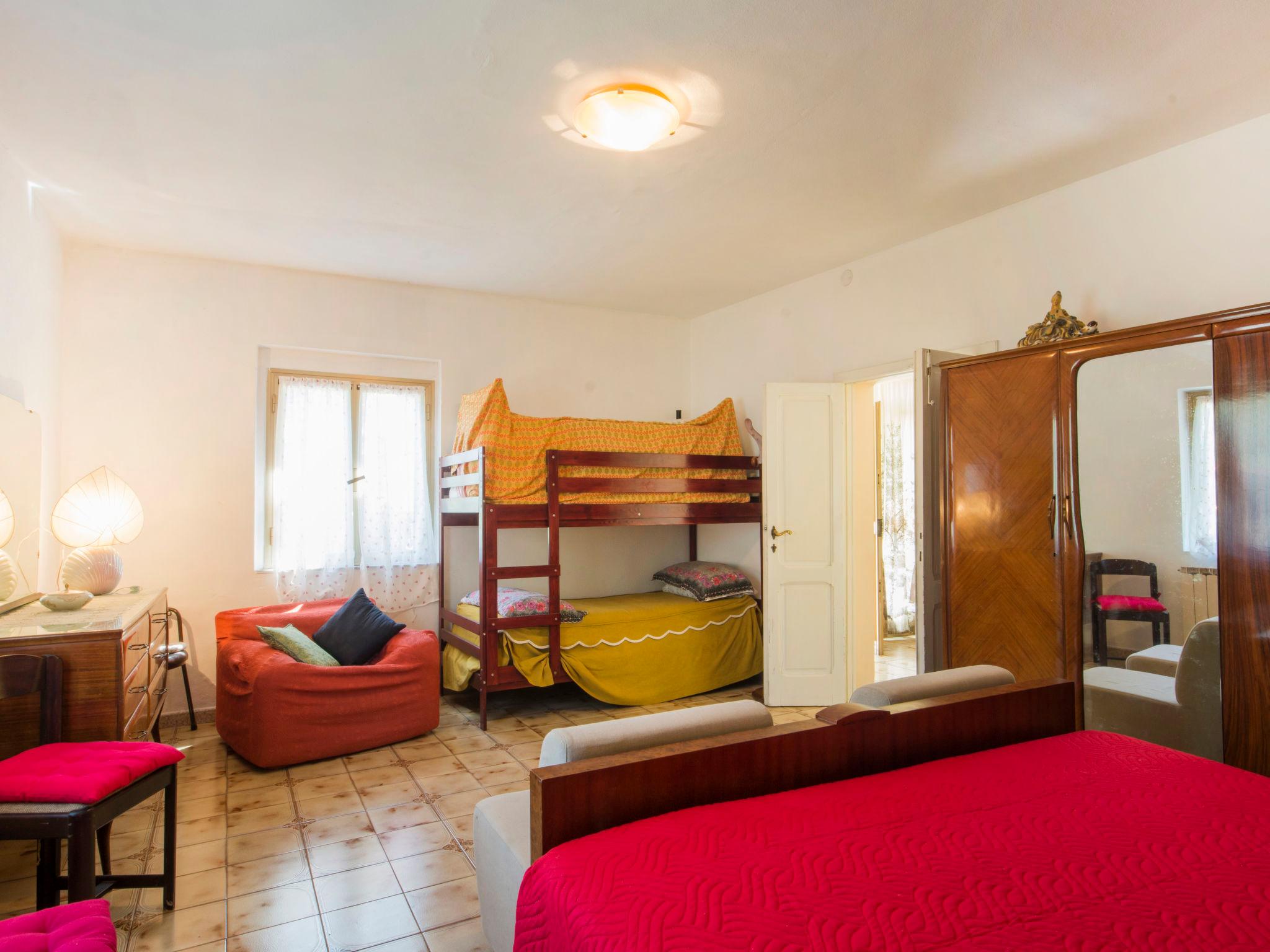 Foto 15 - Casa con 3 camere da letto a Casola in Lunigiana con giardino e terrazza
