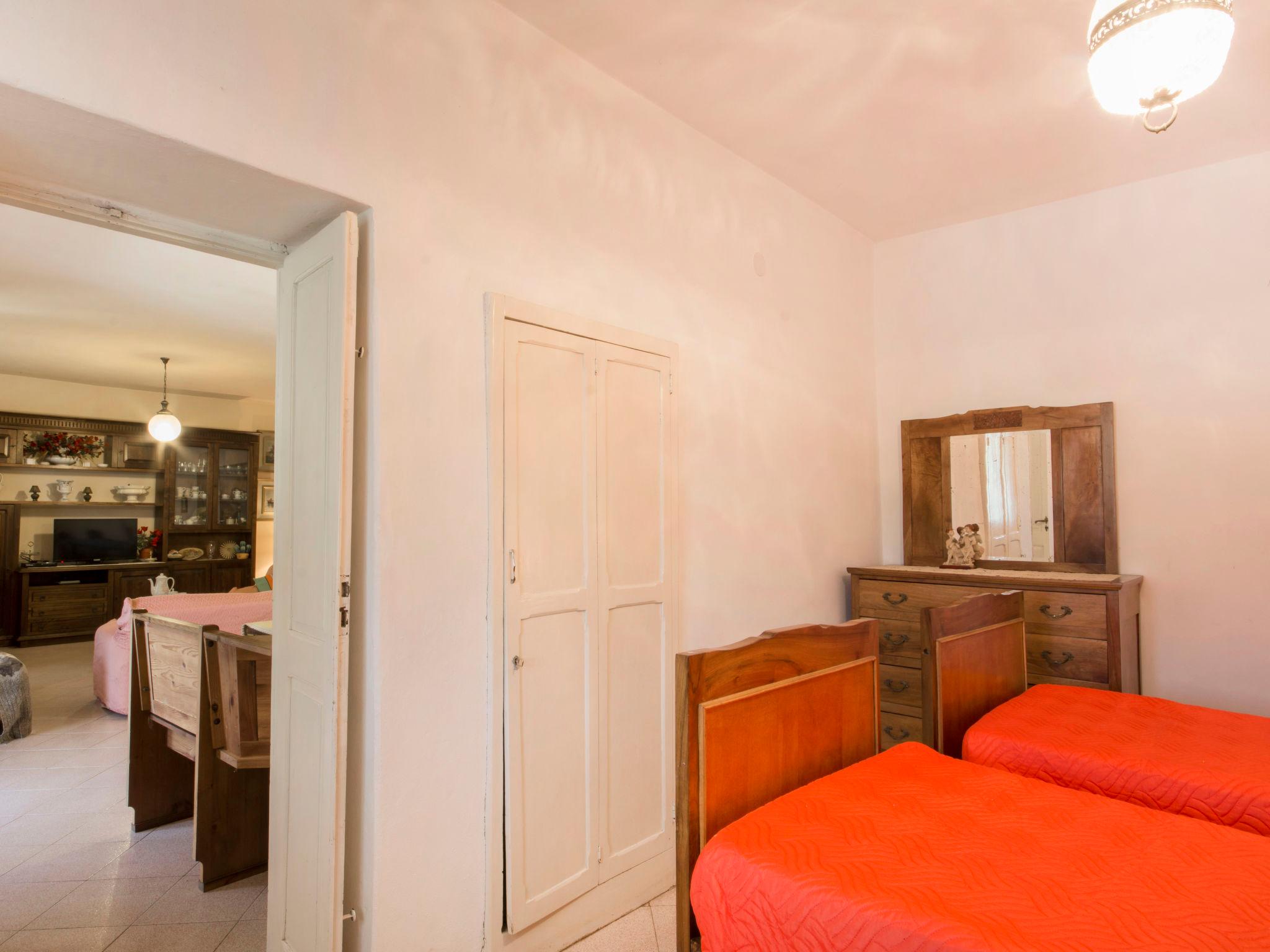 Foto 13 - Casa con 3 camere da letto a Casola in Lunigiana con giardino e terrazza