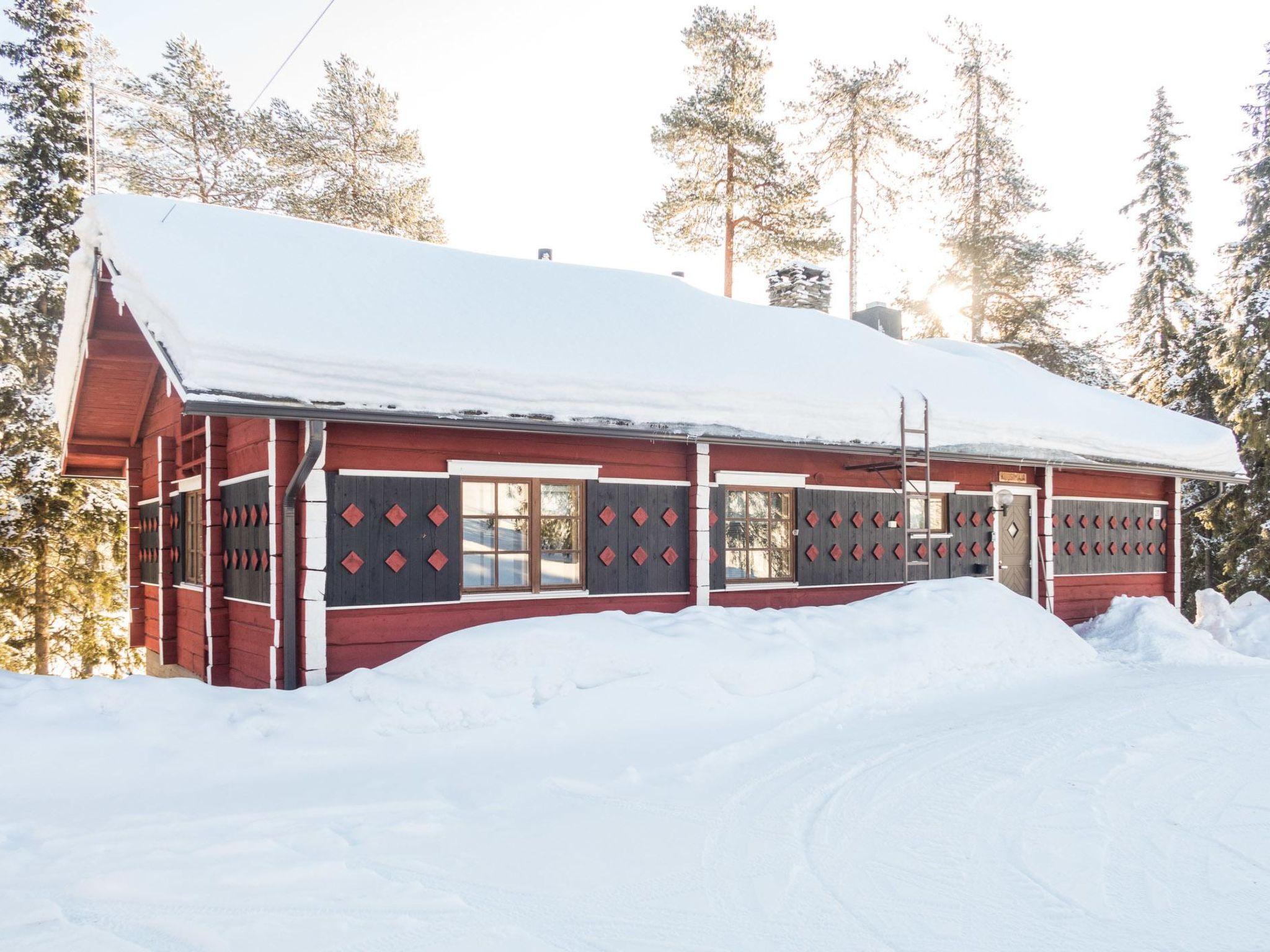 Foto 3 - Casa de 3 habitaciones en Kuusamo con sauna y vistas a la montaña