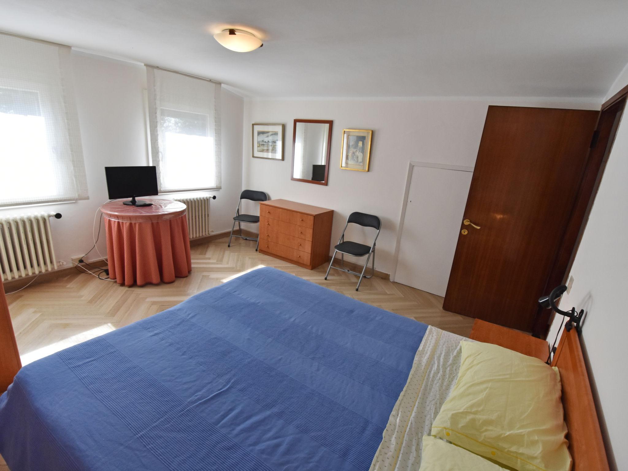 Foto 17 - Appartamento con 4 camere da letto a Venezia