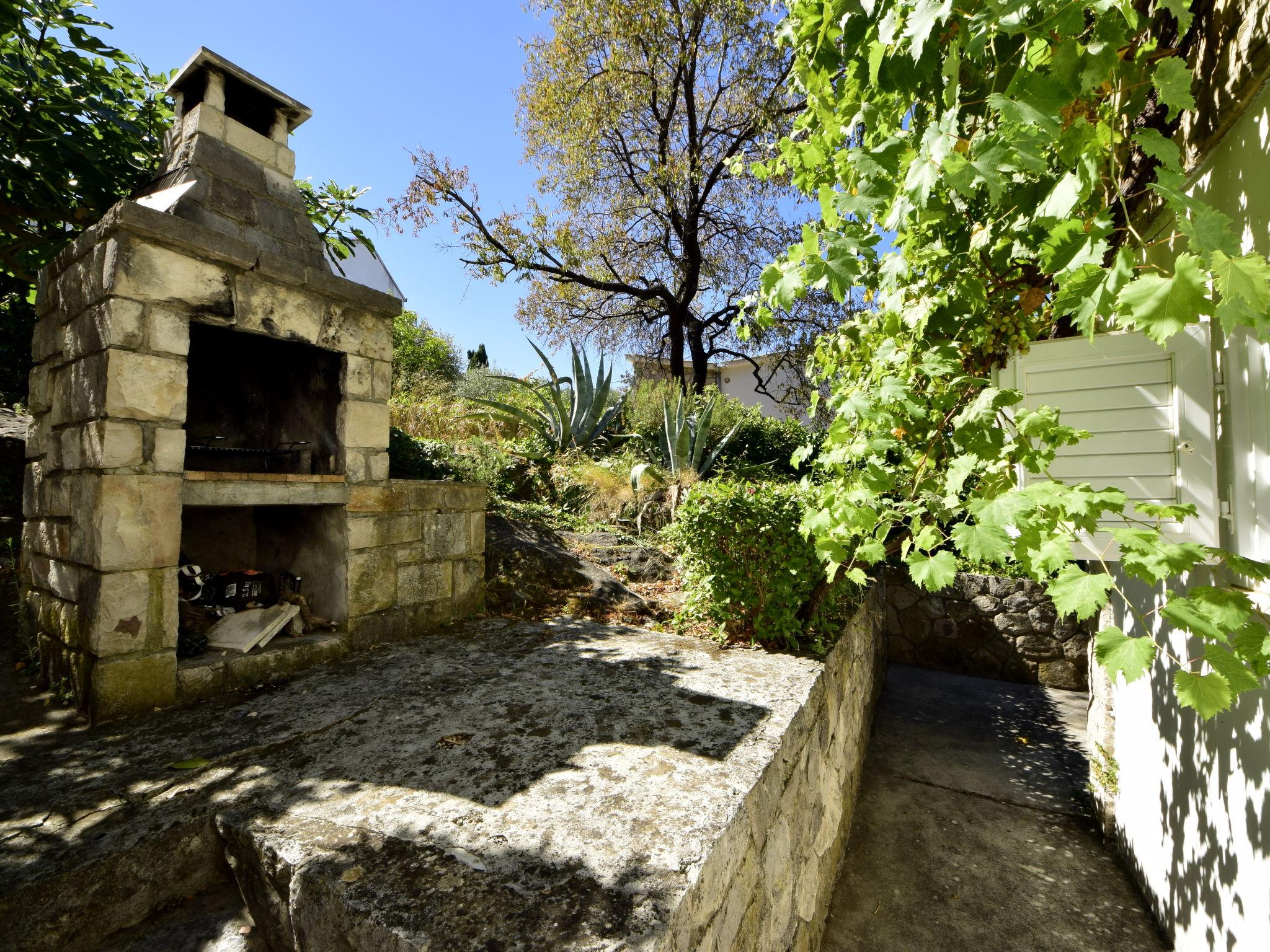 Foto 6 - Haus mit 3 Schlafzimmern in Postira mit terrasse und blick aufs meer