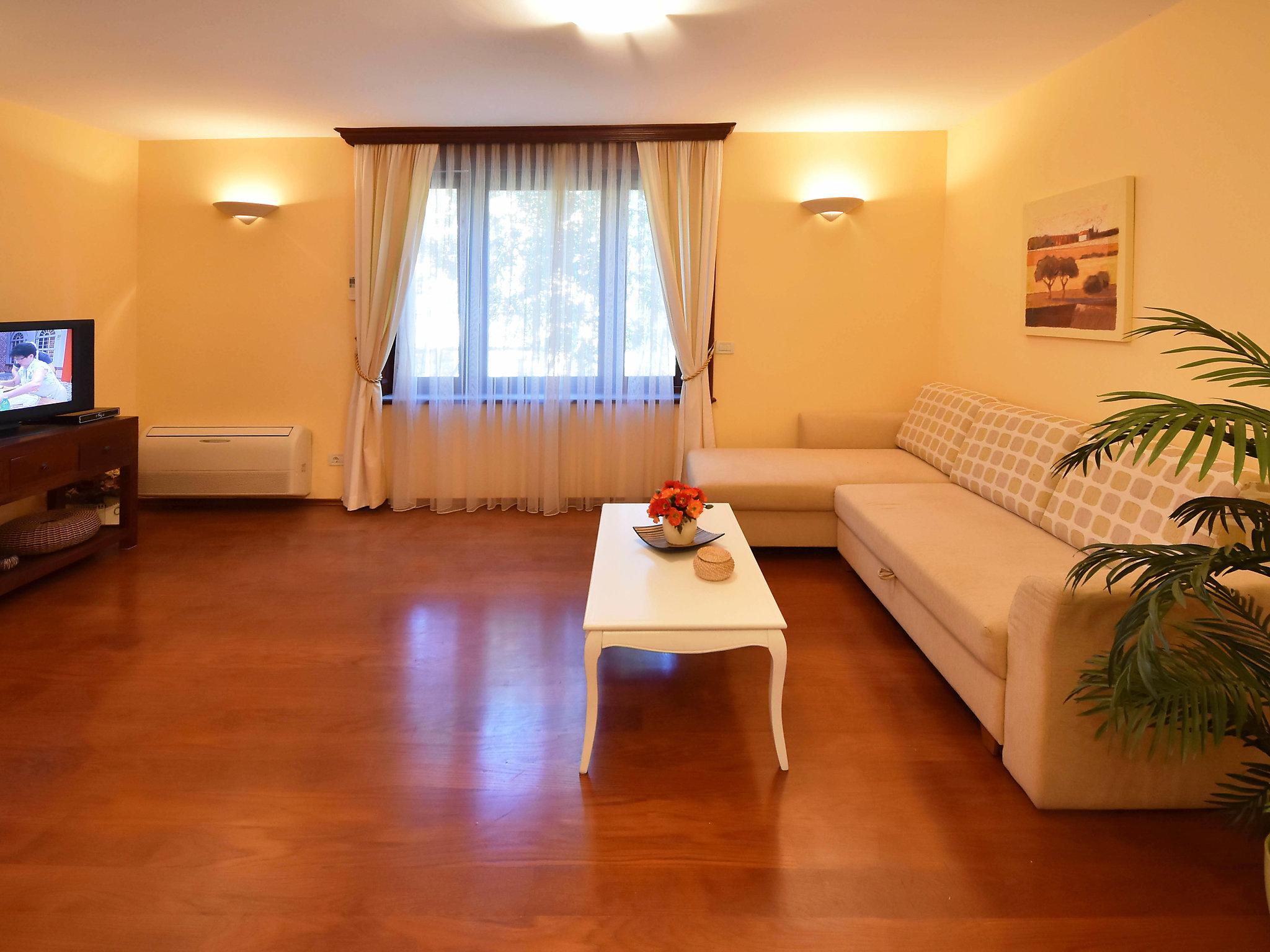 Foto 7 - Apartamento de 1 quarto em Opatija com jardim