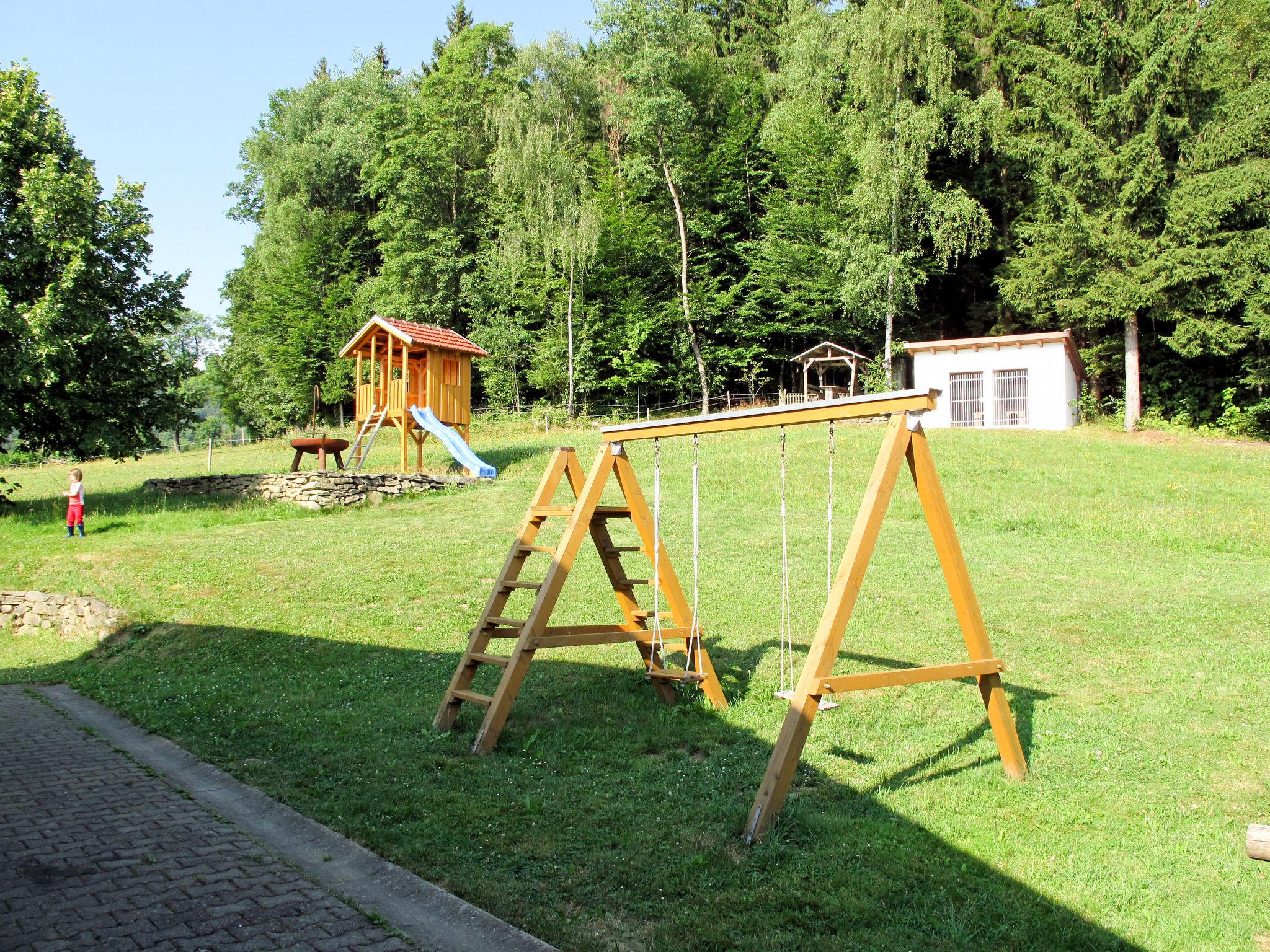 Photo 15 - Maison de 3 chambres à Zachenberg avec jardin et terrasse