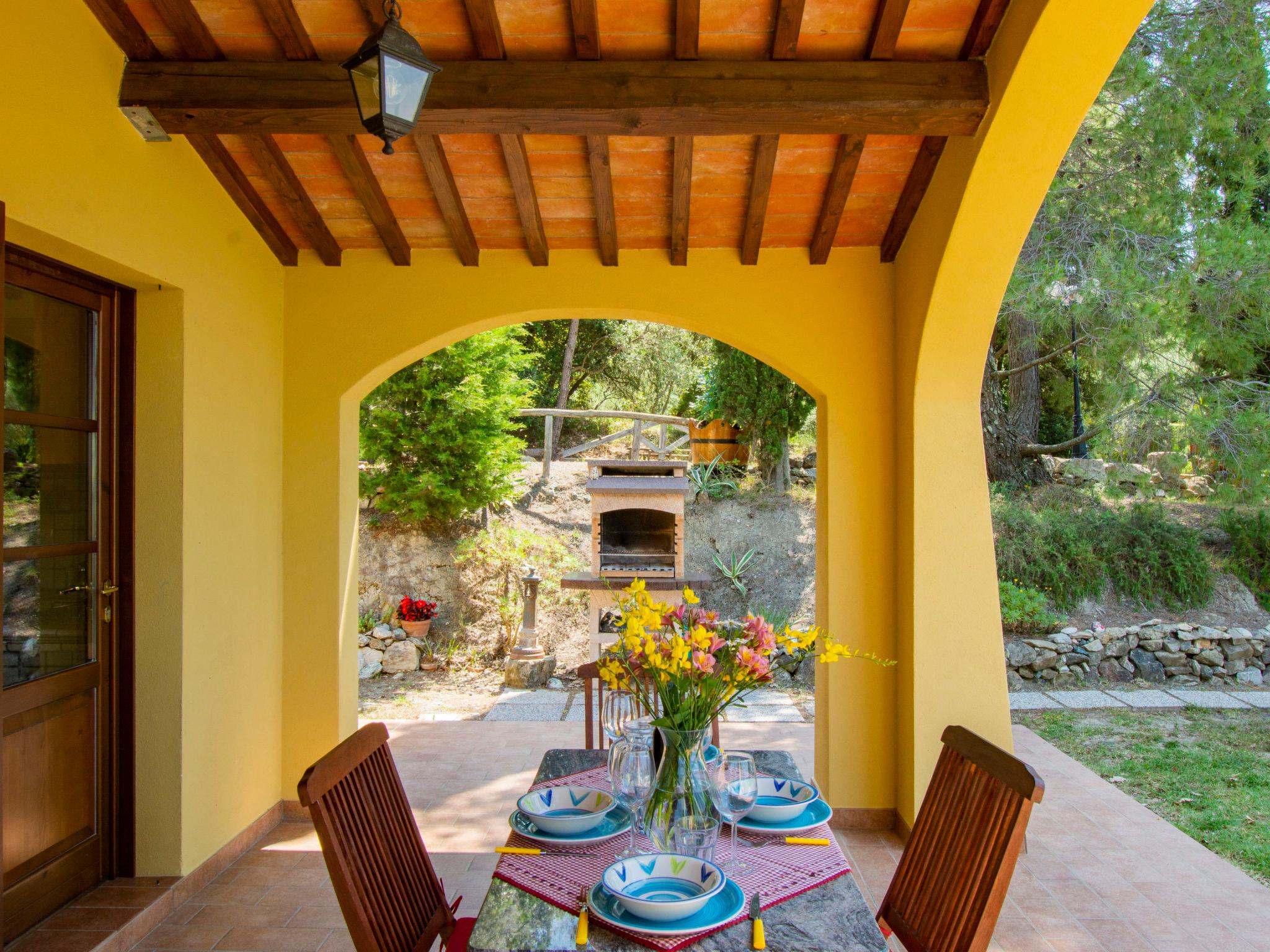 Photo 5 - Maison de 2 chambres à Riparbella avec jardin et terrasse