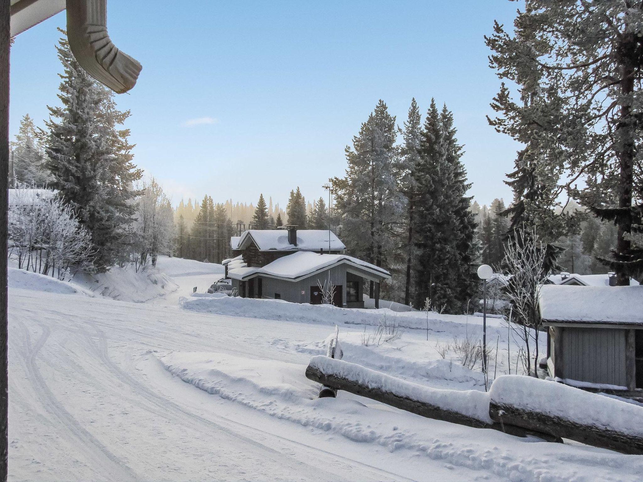 Foto 4 - Casa de 1 habitación en Kuusamo con sauna y vistas a la montaña