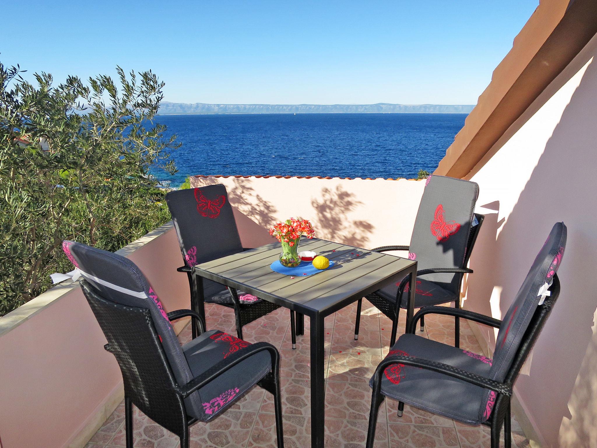 Photo 1 - Appartement de 1 chambre à Blato avec terrasse et vues à la mer