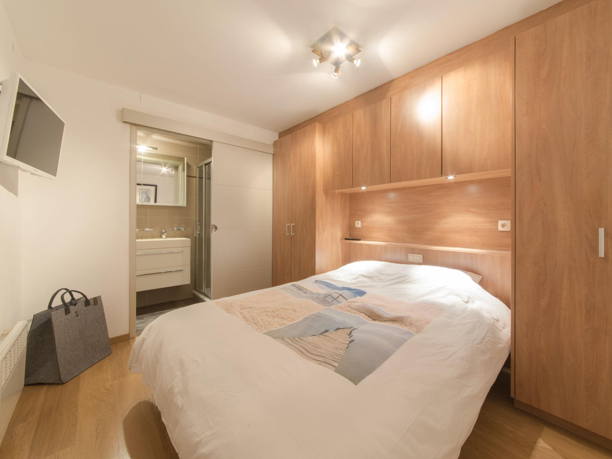 Foto 5 - Apartment mit 1 Schlafzimmer in Bredene mit whirlpool