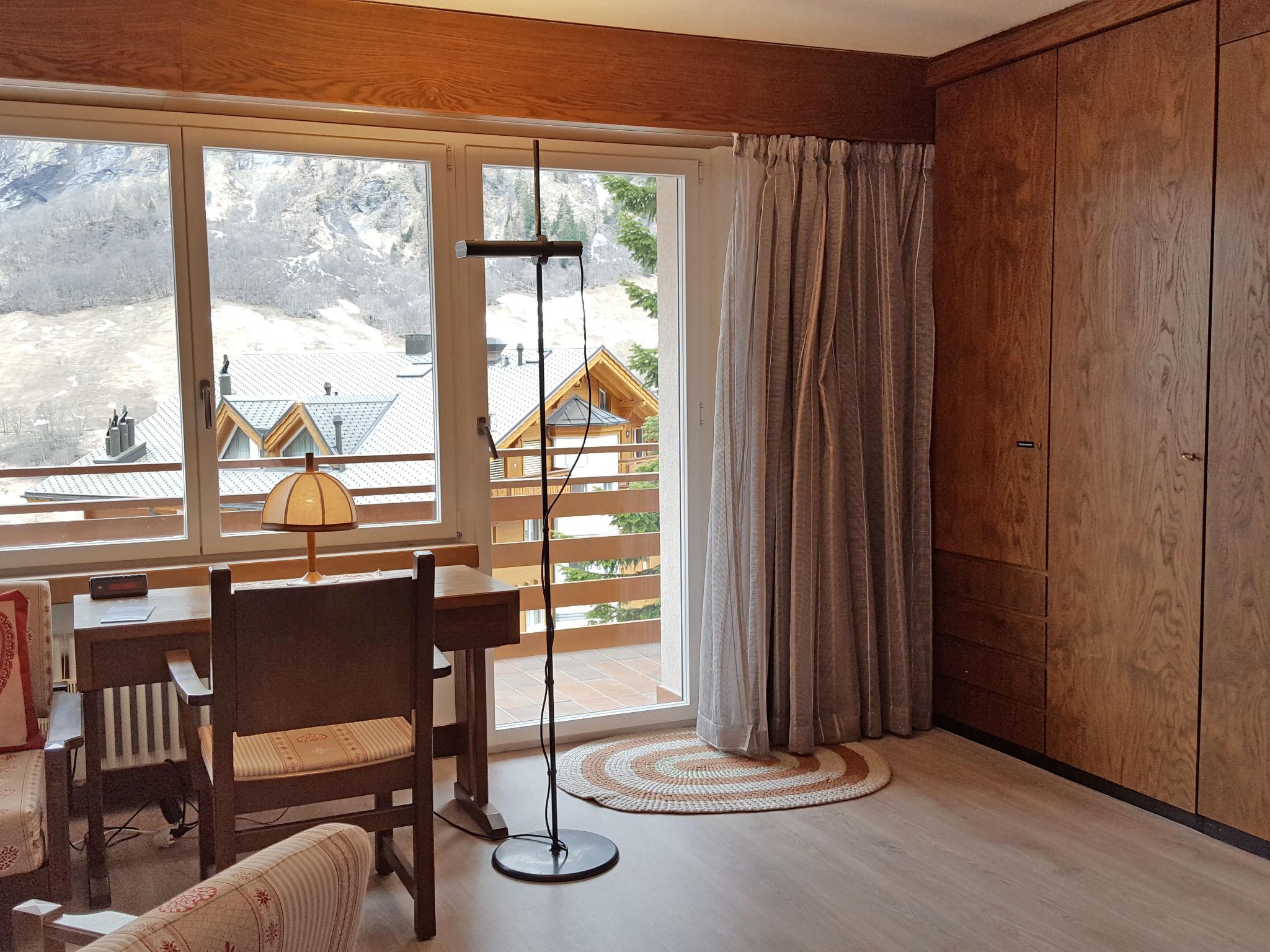 Foto 7 - Appartamento con 1 camera da letto a Leukerbad con vista sulle montagne