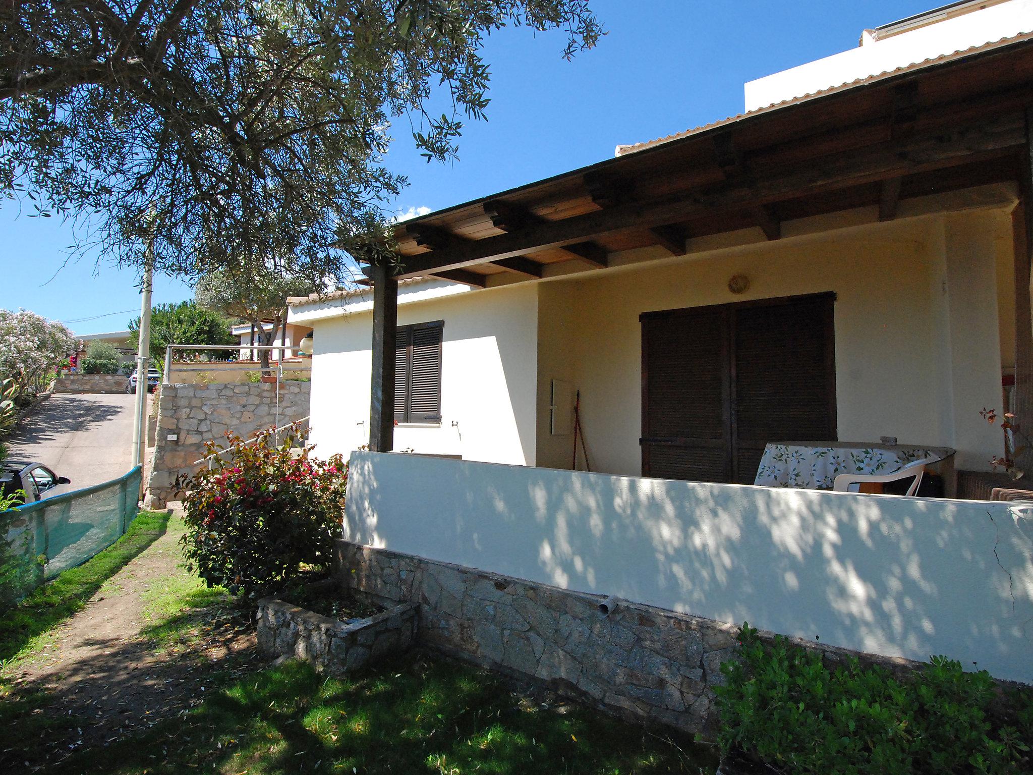 Foto 3 - Apartamento de 1 quarto em Muravera com terraço e vistas do mar