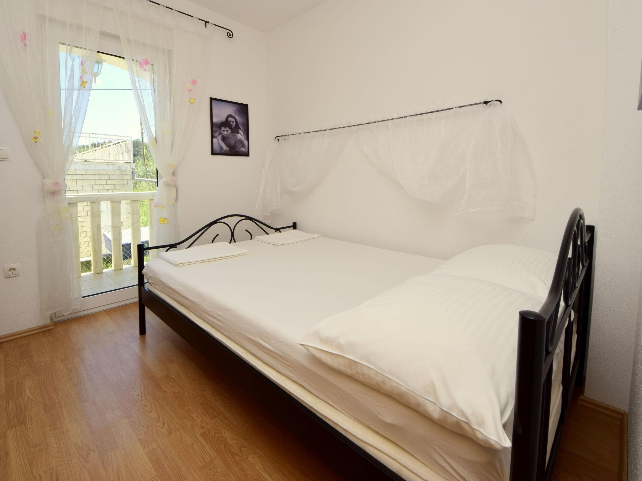 Foto 12 - Appartamento con 2 camere da letto a Spalato con terrazza e vista mare