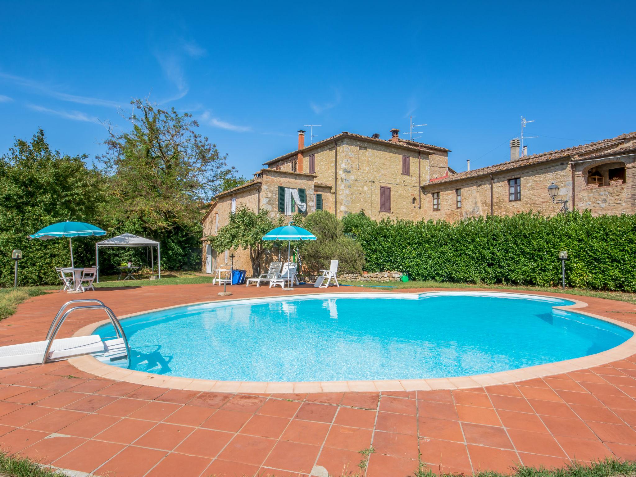 Foto 1 - Casa de 2 habitaciones en Sovicille con piscina privada y jardín