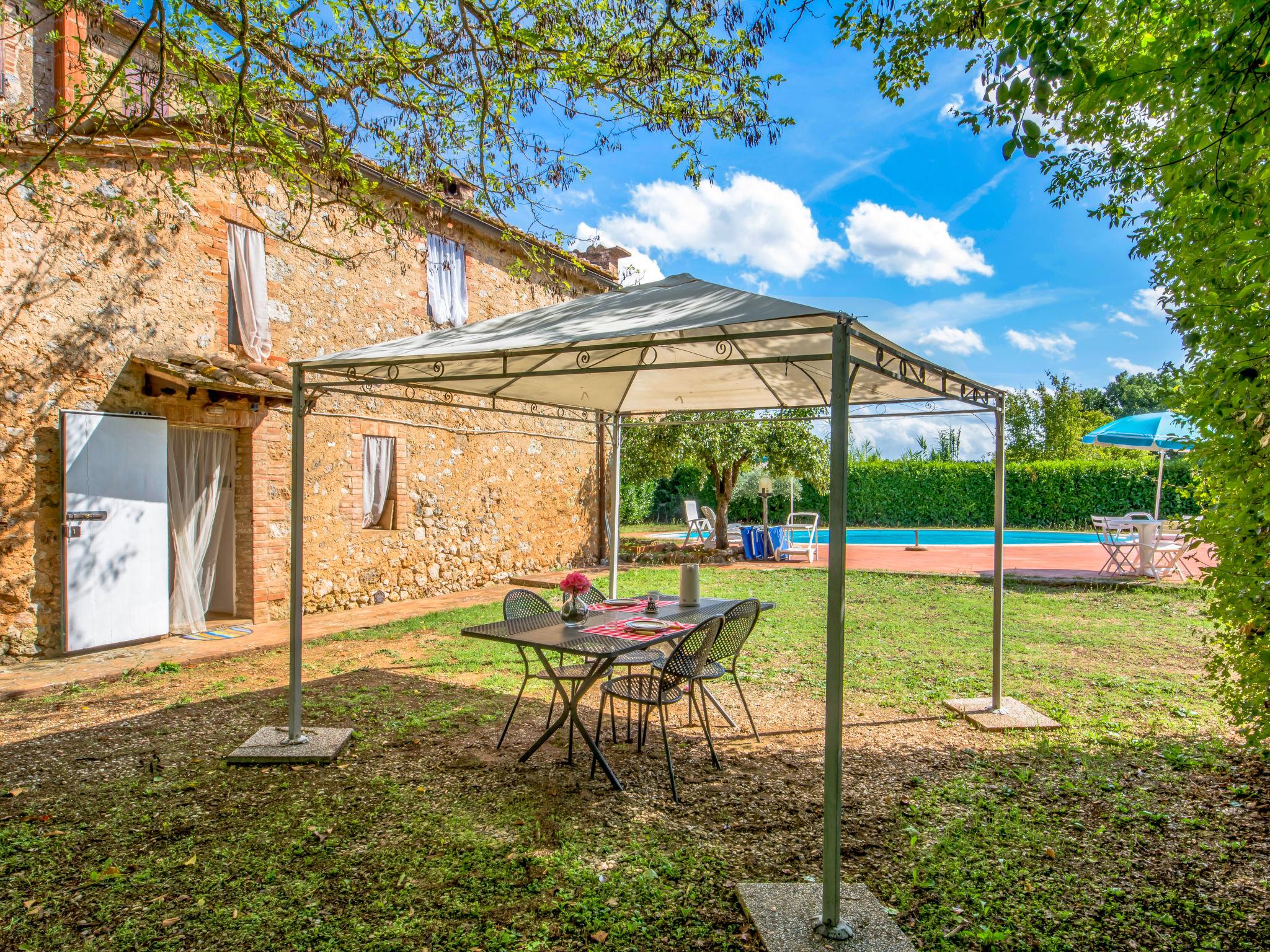 Foto 14 - Casa de 2 quartos em Sovicille com piscina privada e jardim