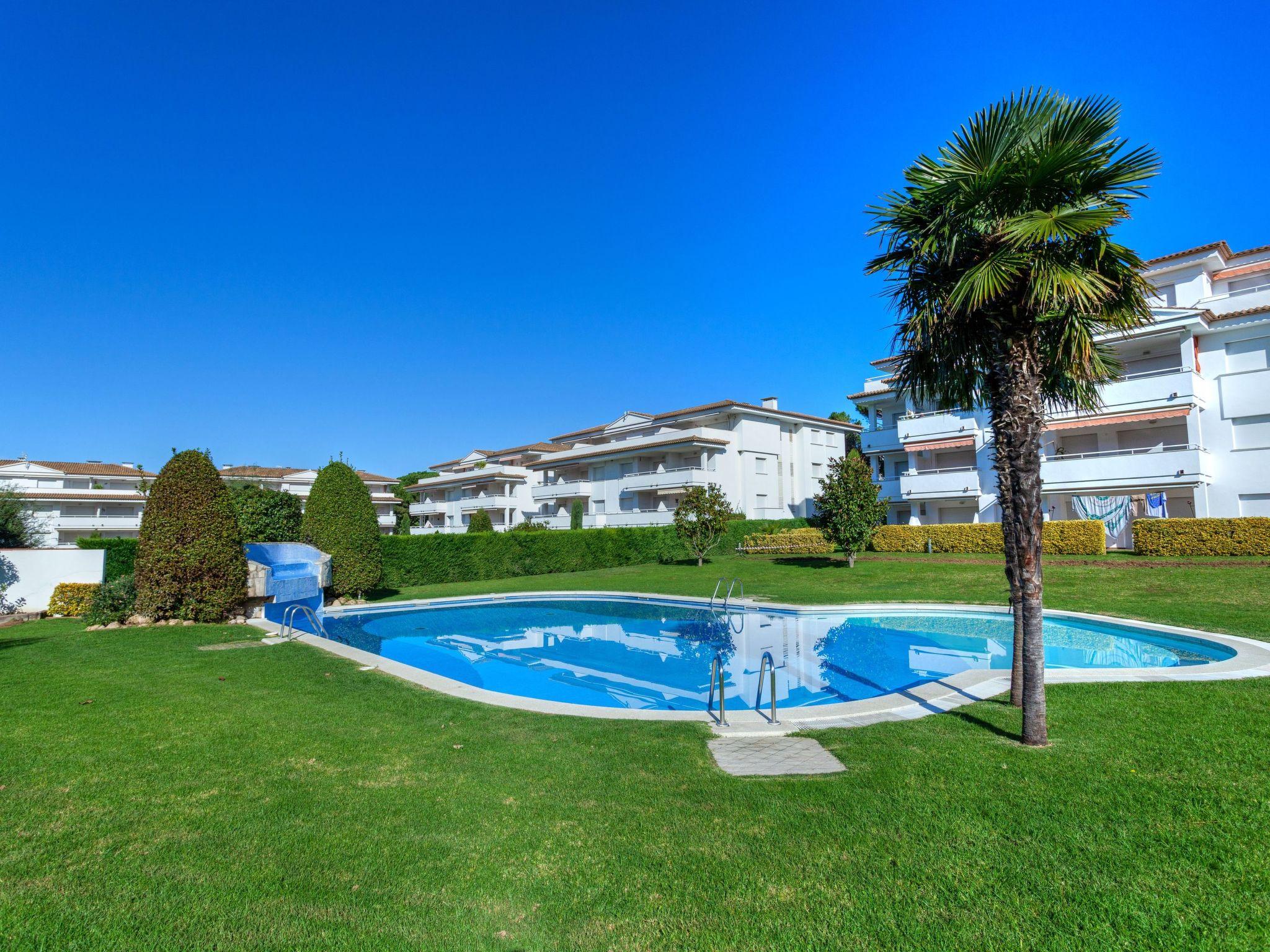 Photo 2 - Appartement de 2 chambres à Pals avec piscine et vues à la mer