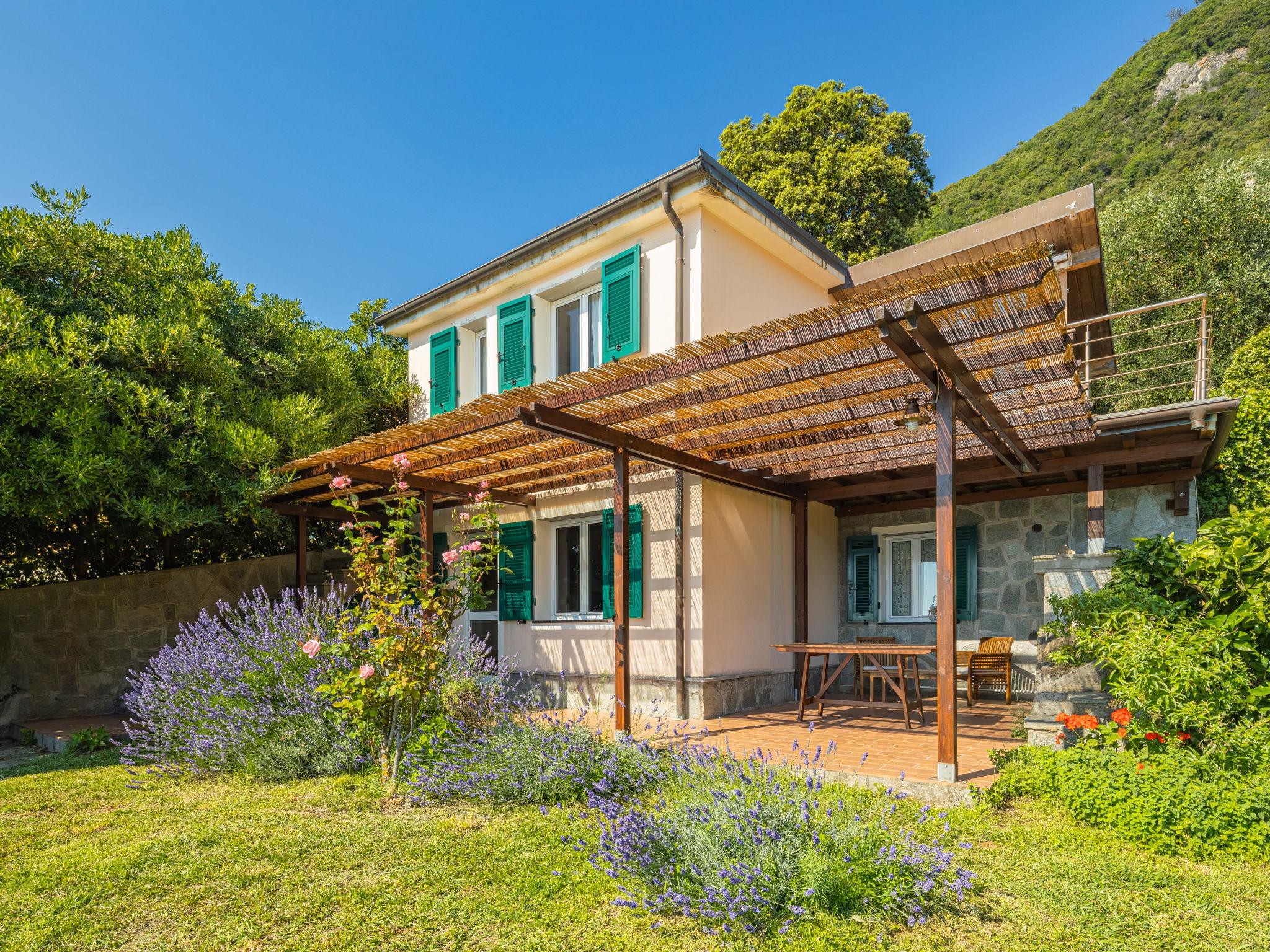 Foto 1 - Casa con 2 camere da letto a Moneglia con giardino e vista mare