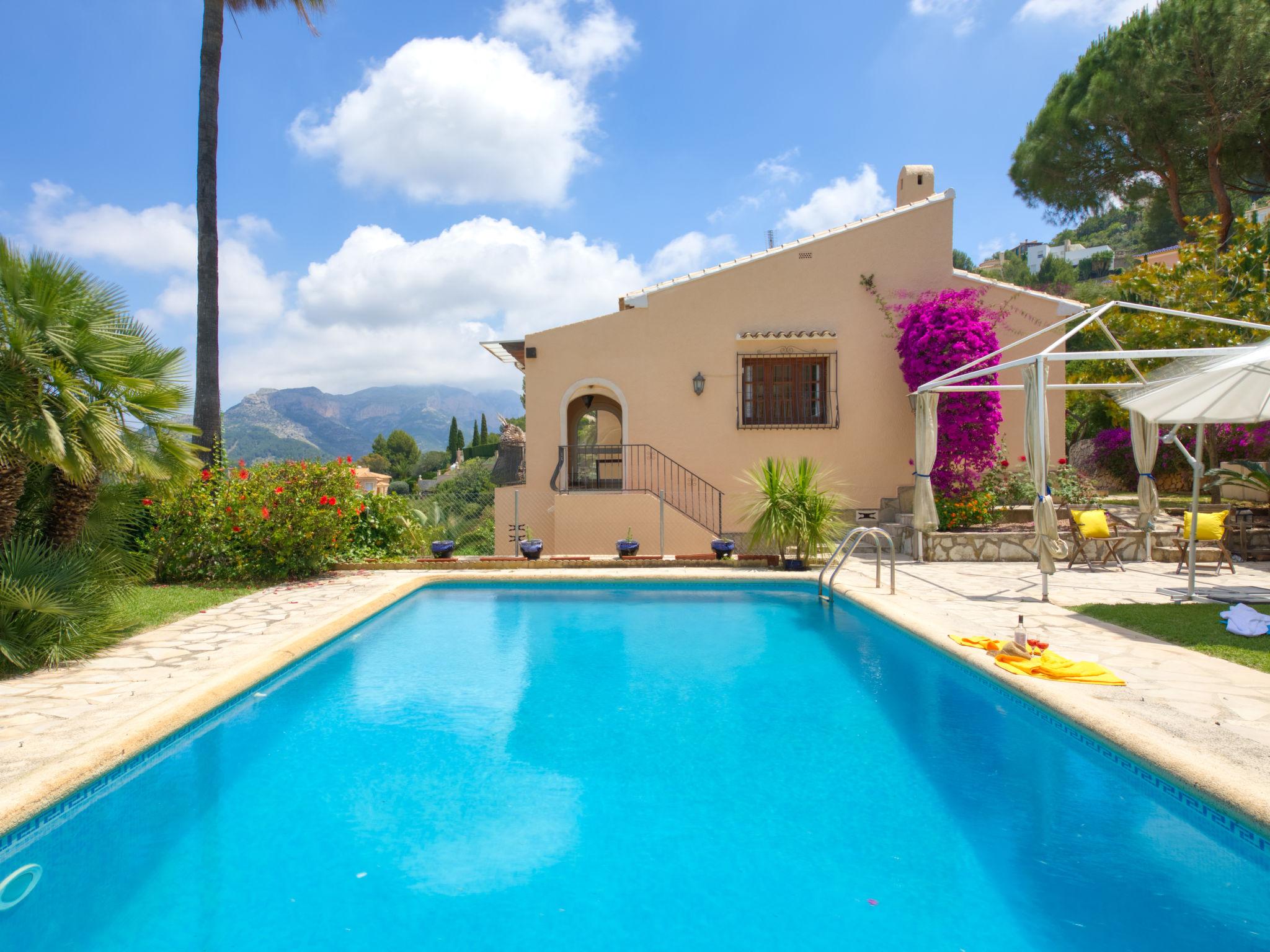 Foto 1 - Casa con 2 camere da letto a Pedreguer con piscina privata e vista mare