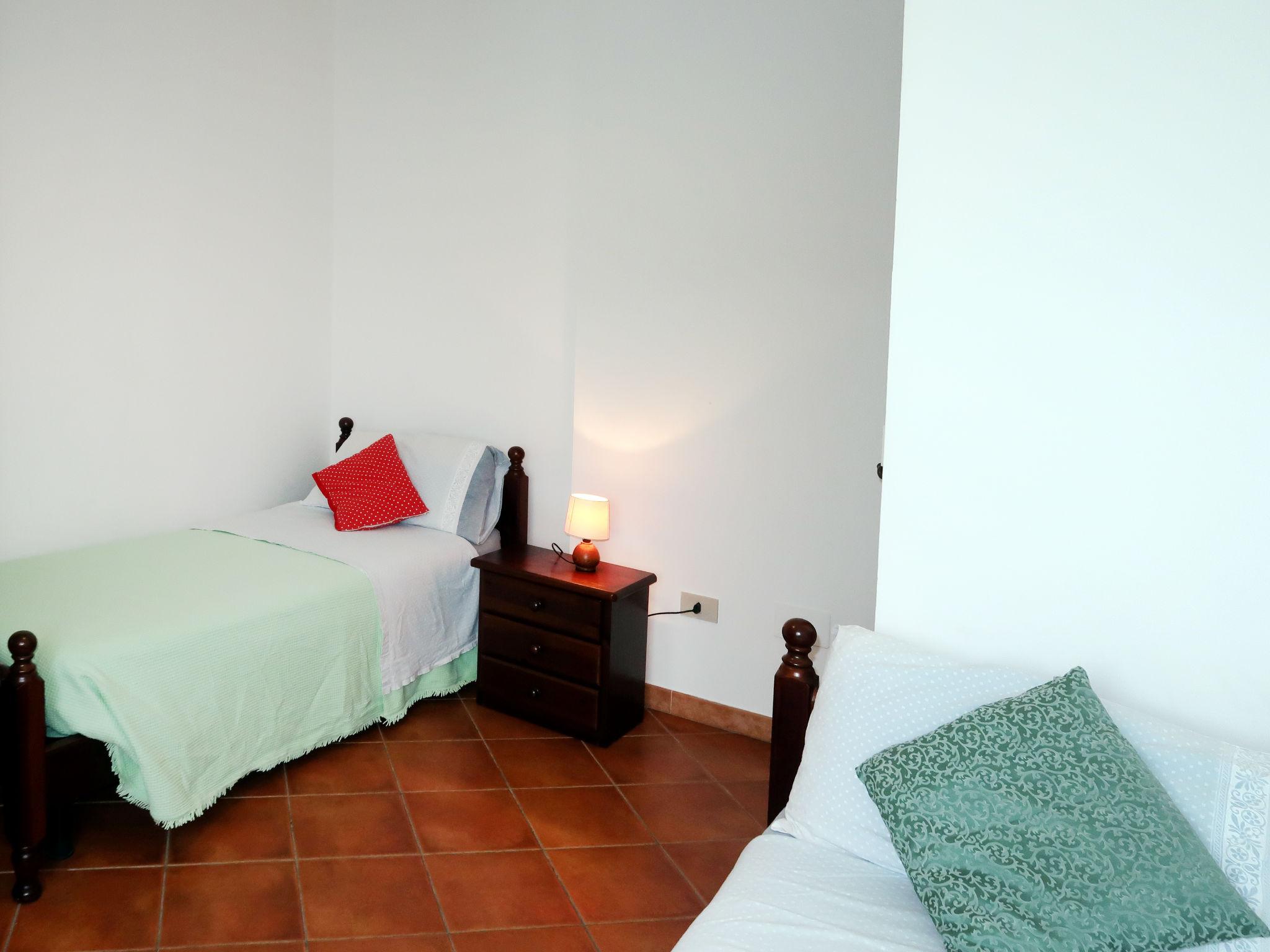 Foto 10 - Apartamento de 2 habitaciones en Diano Castello con piscina y vistas al mar