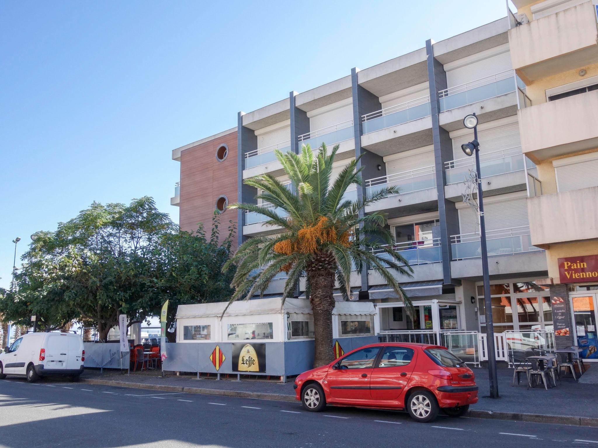 Photo 14 - 1 bedroom Apartment in Saint-Cyprien with sea view