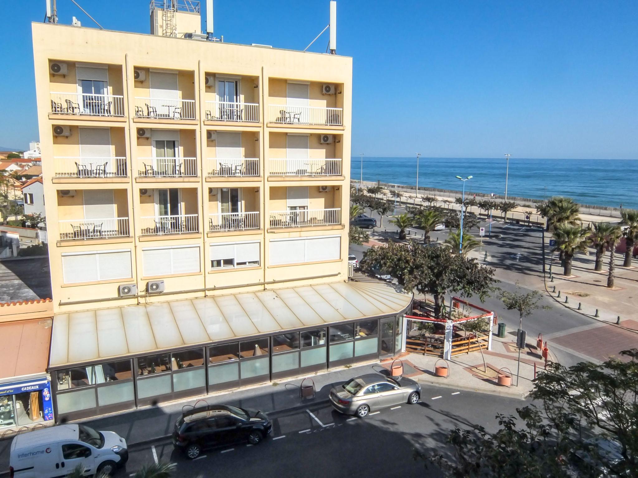 Foto 12 - Apartamento de 1 habitación en Saint-Cyprien con vistas al mar