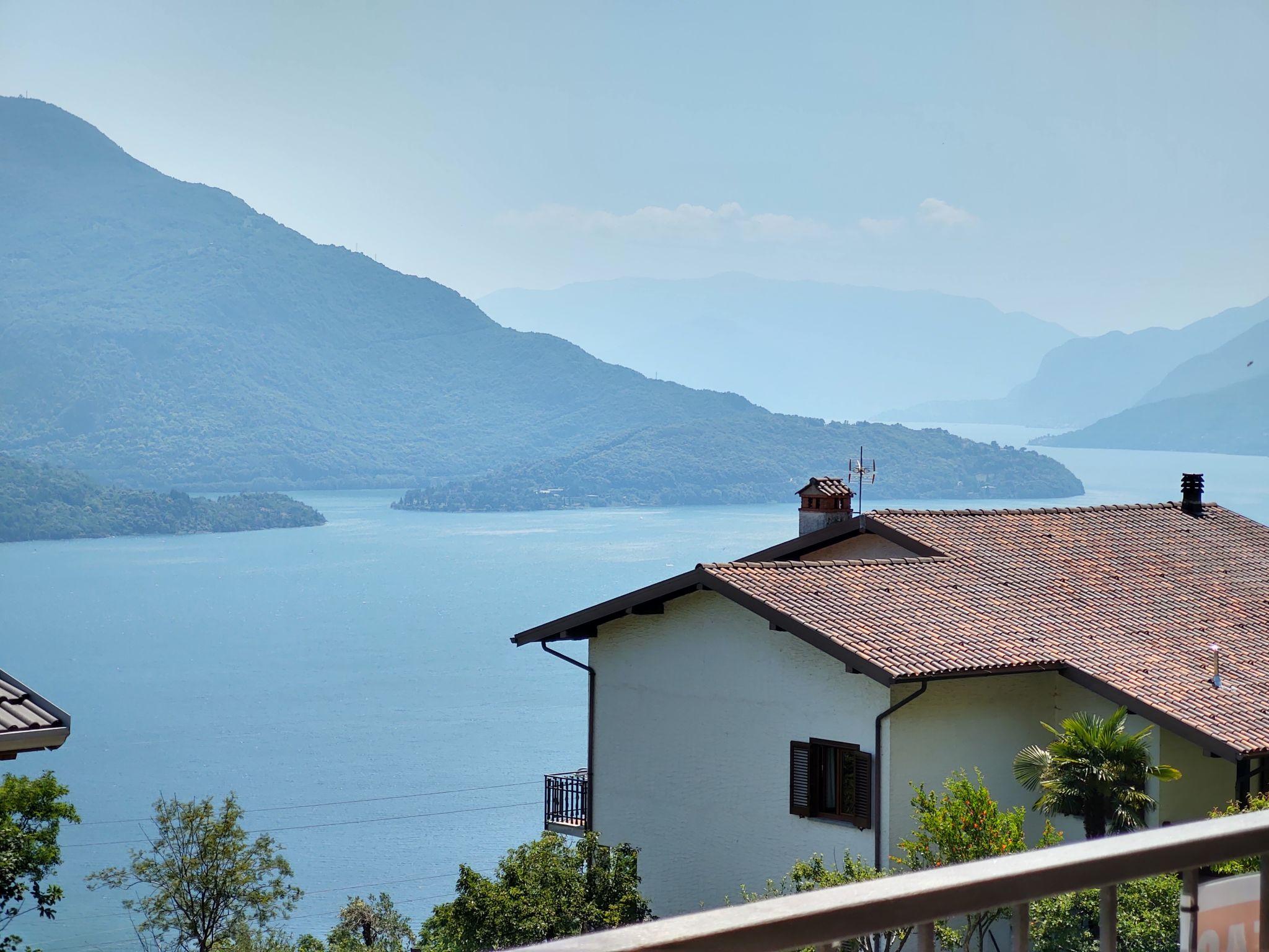 Foto 19 - Appartamento con 2 camere da letto a Trezzone con terrazza e vista sulle montagne