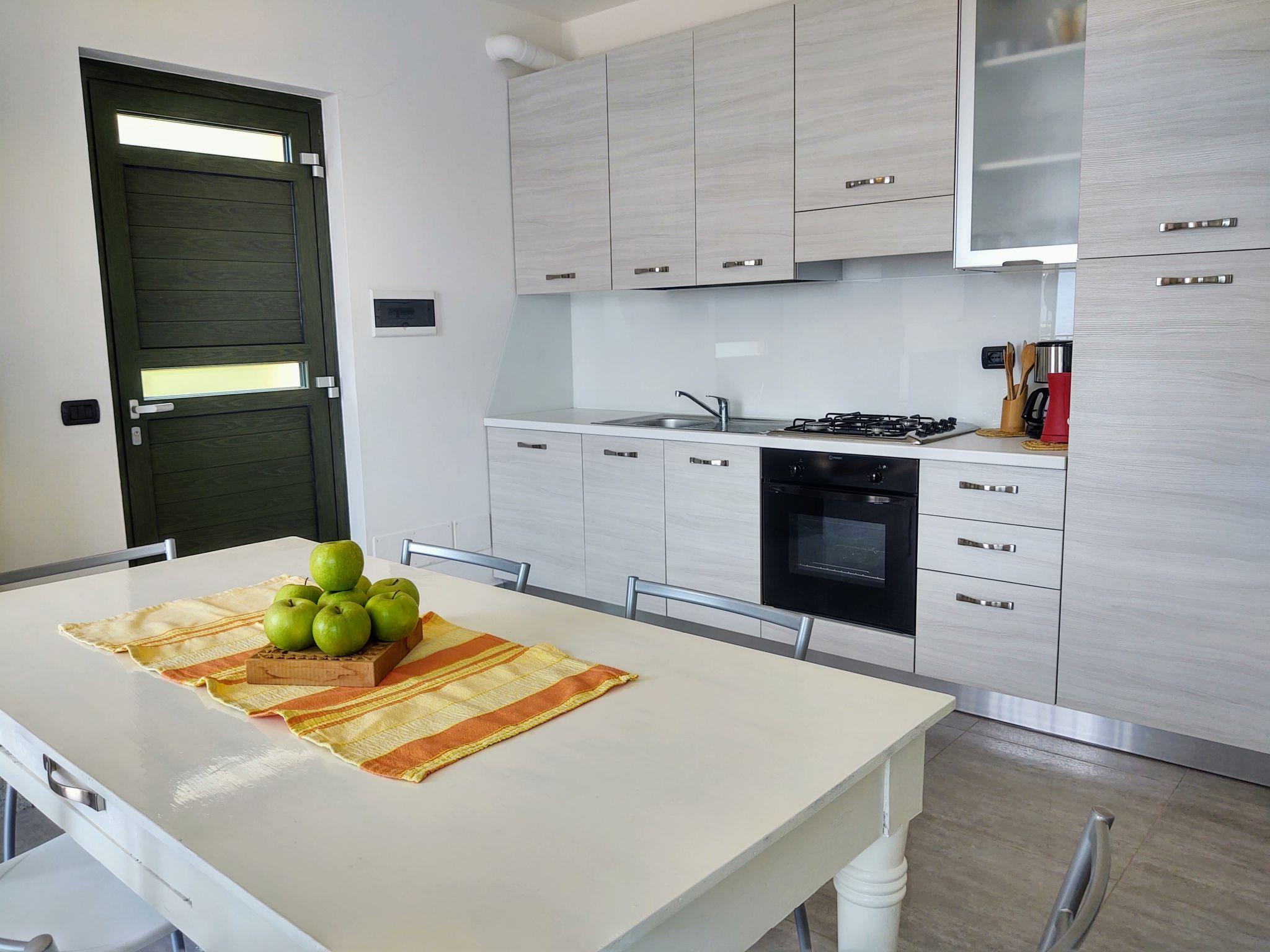 Foto 6 - Apartamento de 2 quartos em Trezzone com jardim e terraço