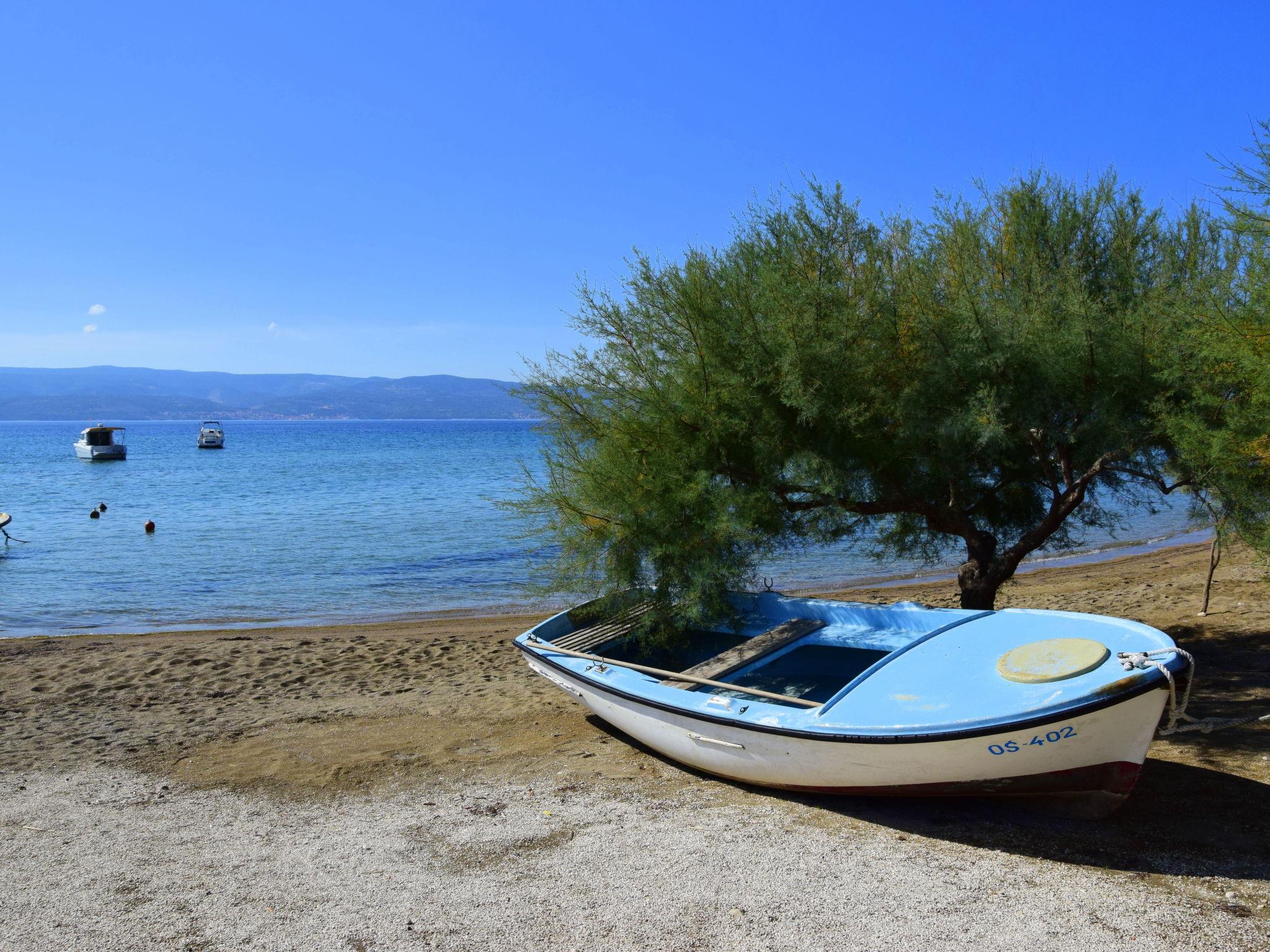 Foto 6 - Apartamento de 1 habitación en Dugi Rat con vistas al mar