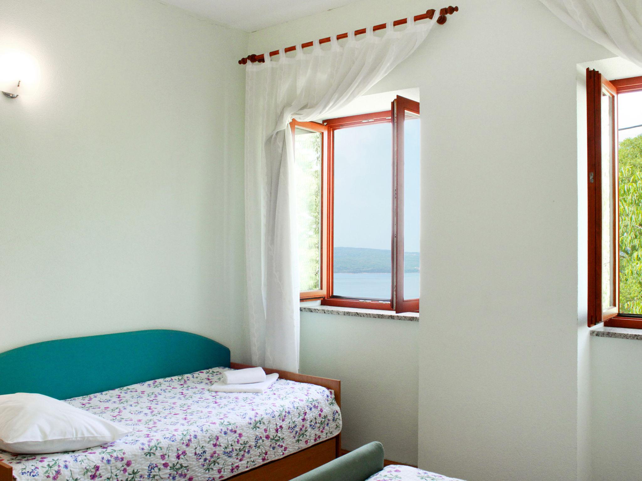 Photo 14 - Maison de 2 chambres à Crikvenica avec piscine privée et vues à la mer