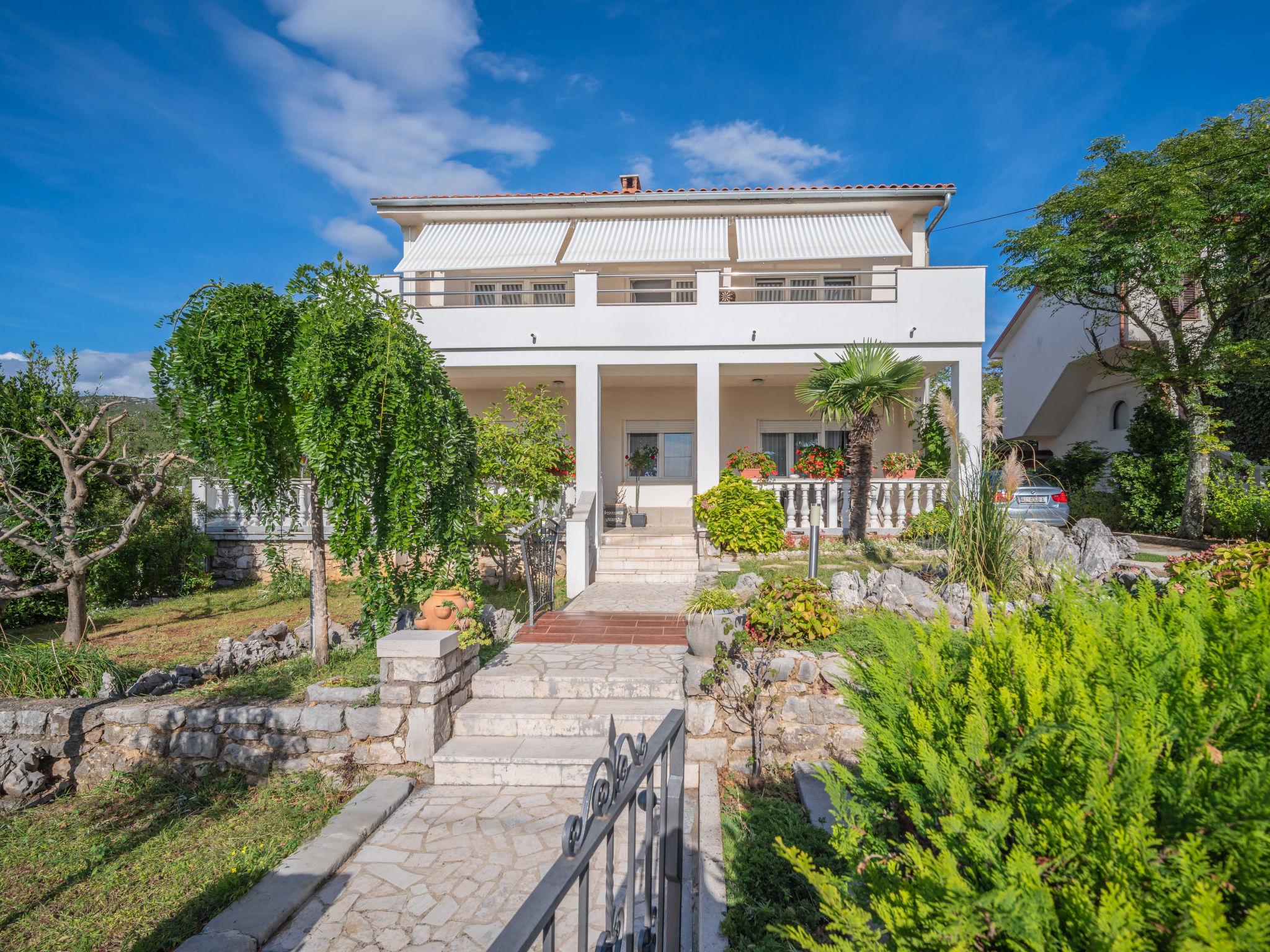 Foto 8 - Apartamento de 3 quartos em Crikvenica com jardim e vistas do mar